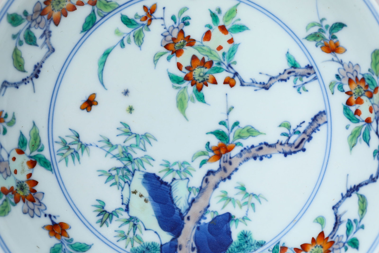 A DOUCAI ‘FLORAL’ DISH - 2