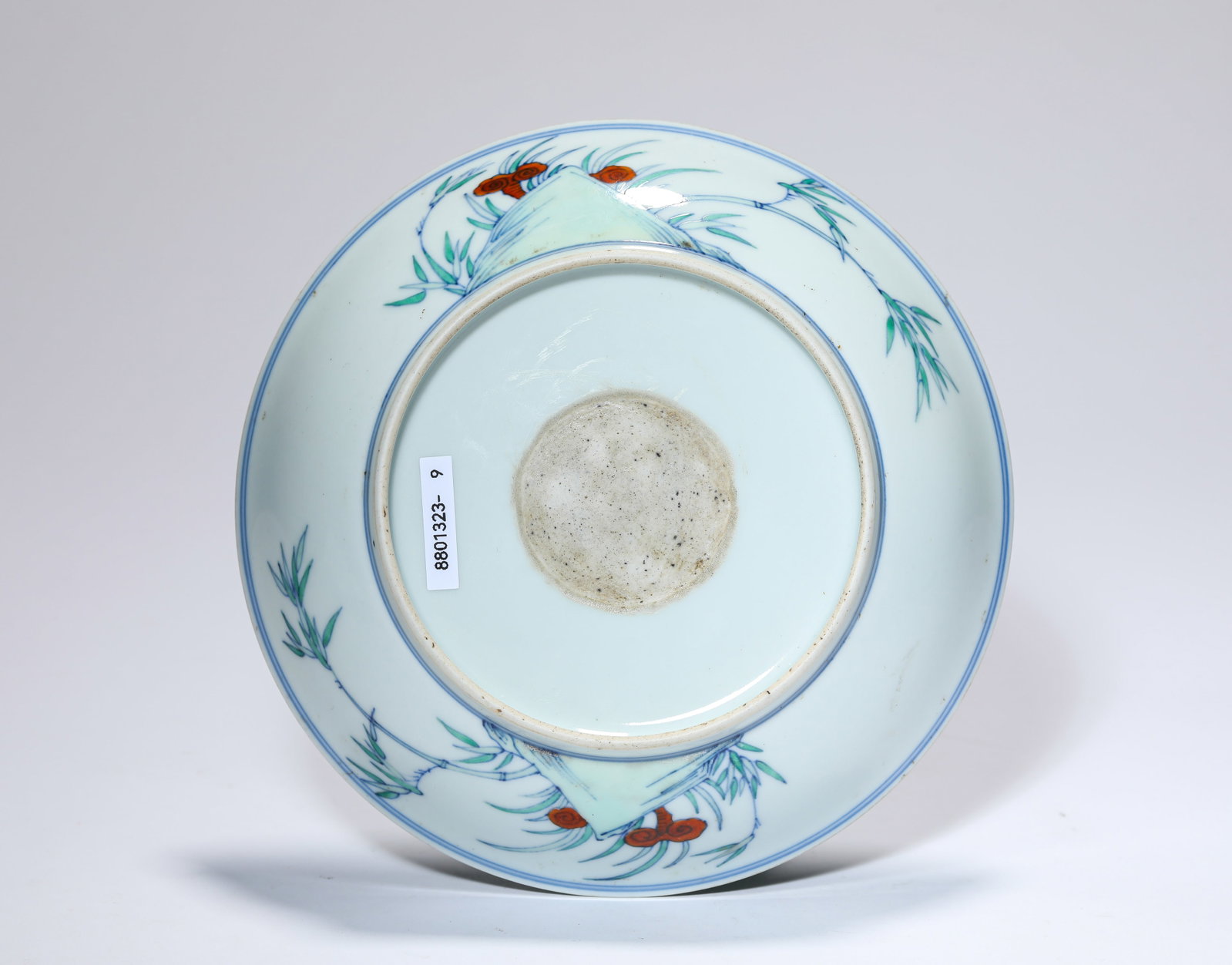 A DOUCAI ‘FLORAL’ DISH - 3