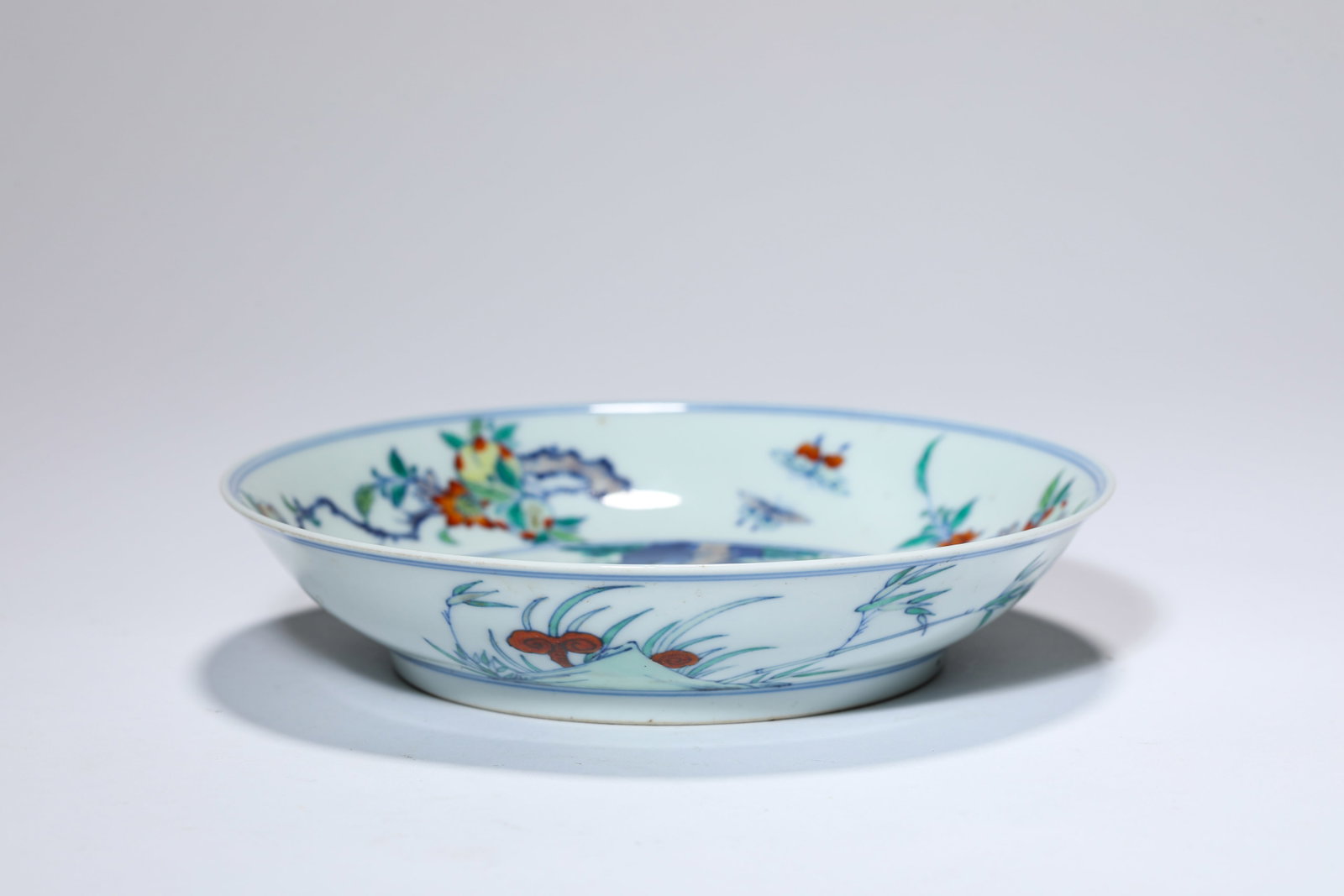A DOUCAI ‘FLORAL’ DISH - 4