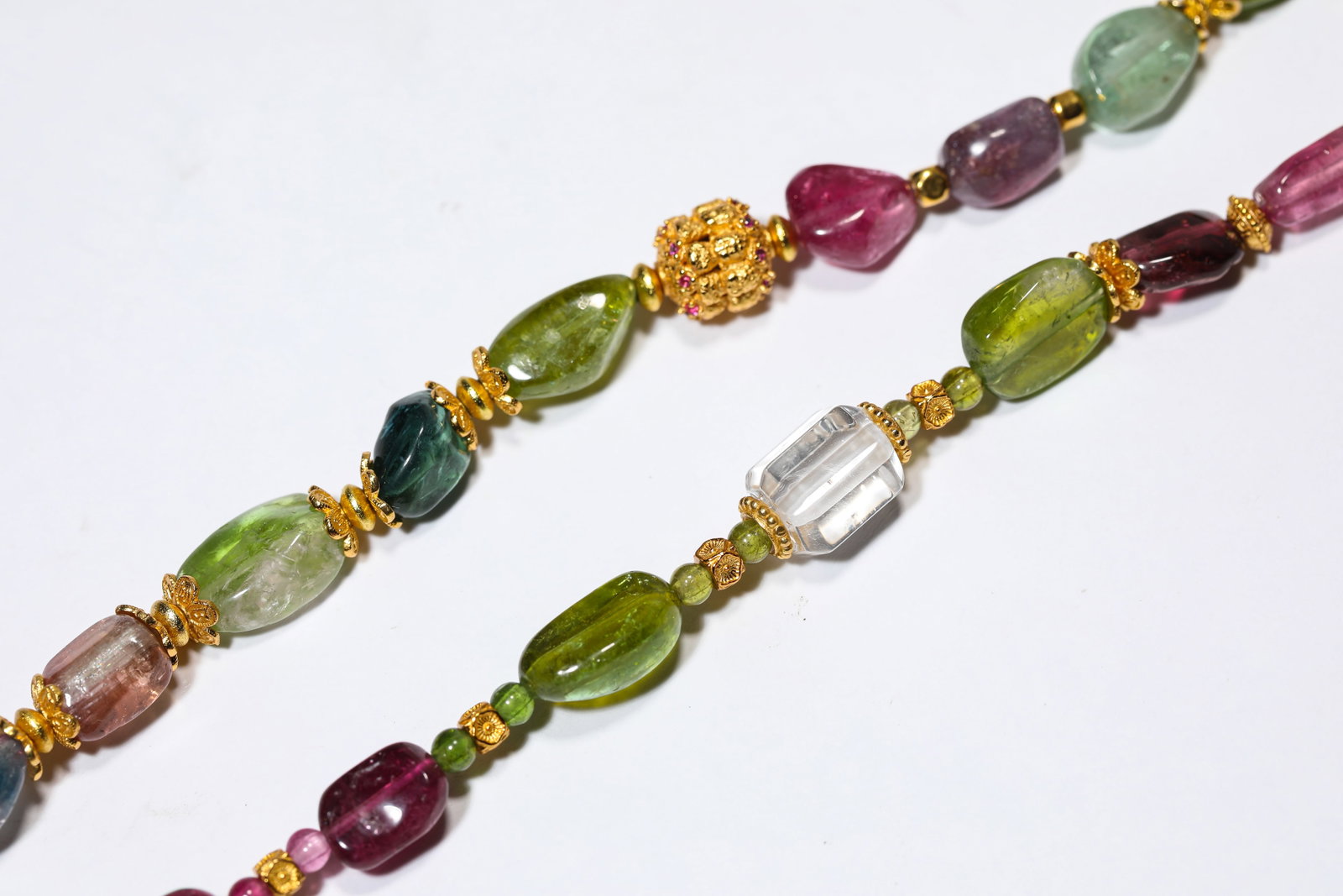 A TOURMALINE NECKLACE - 3