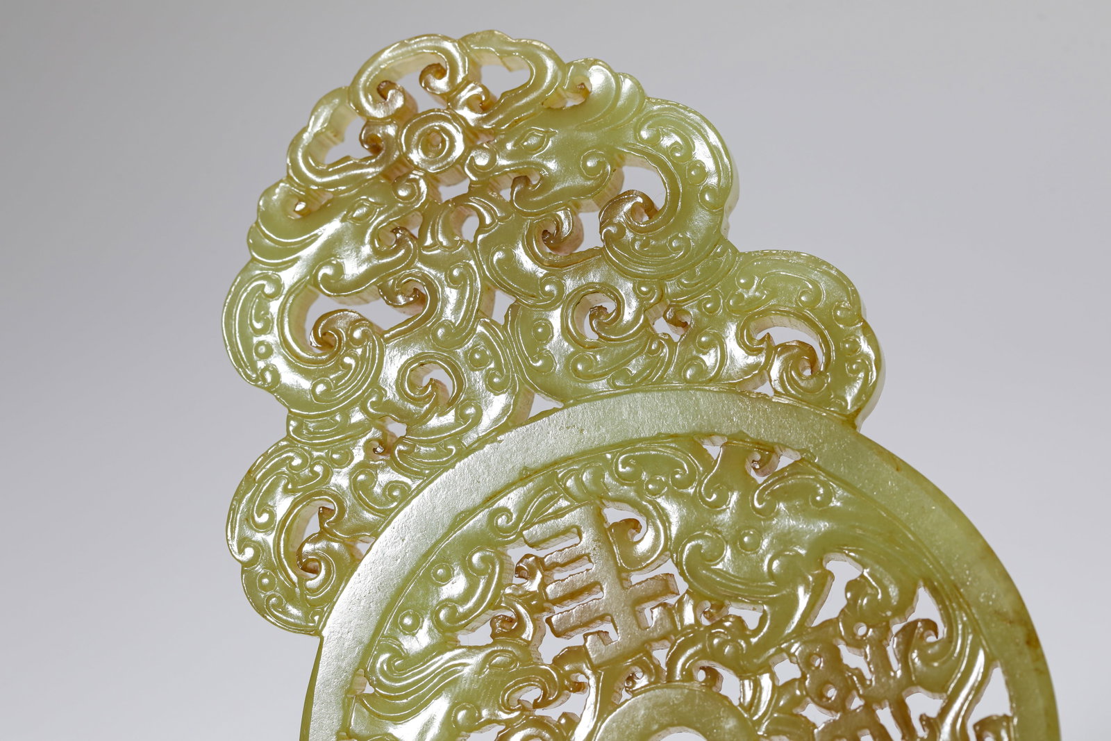 A JADE ‘DRAGON AND PHOENIX’ PLAQUE - 5