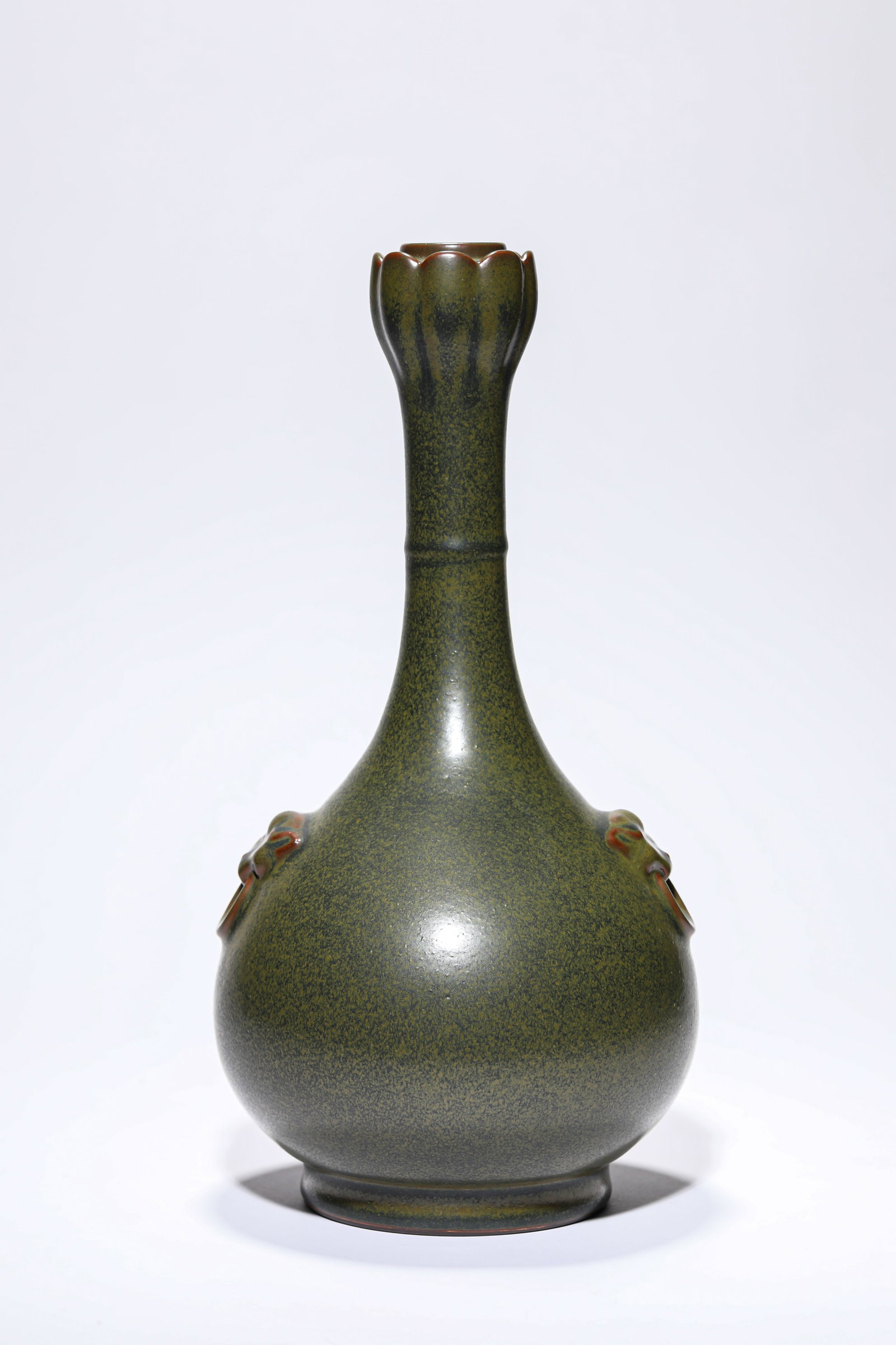 A TEA-DUST-GLAZED VASE - 4