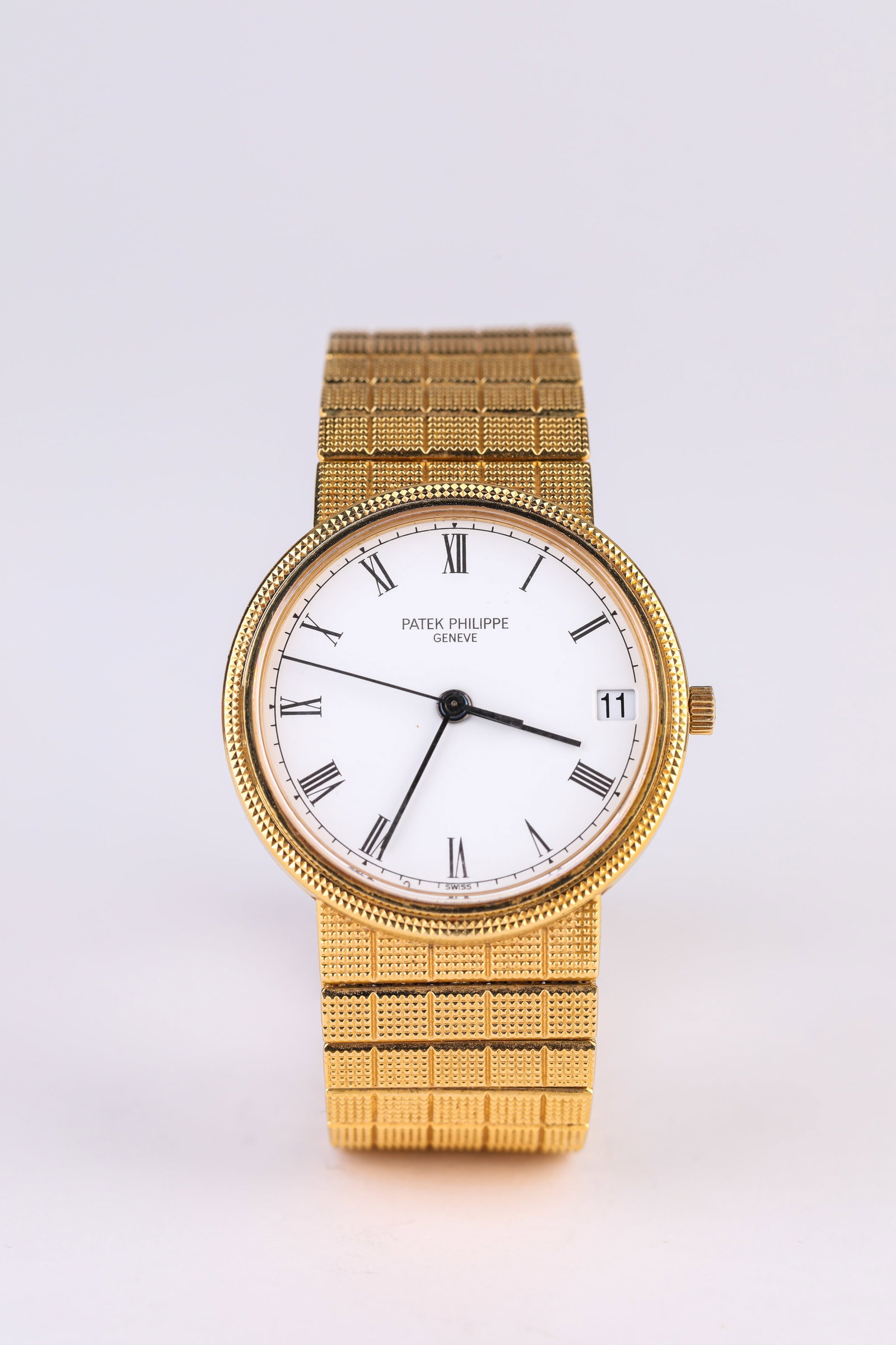 A PATEK PHILIPPE 18K GOLD AUTOMATIC MECHANICAL WRISTWATCH (1 of 3)