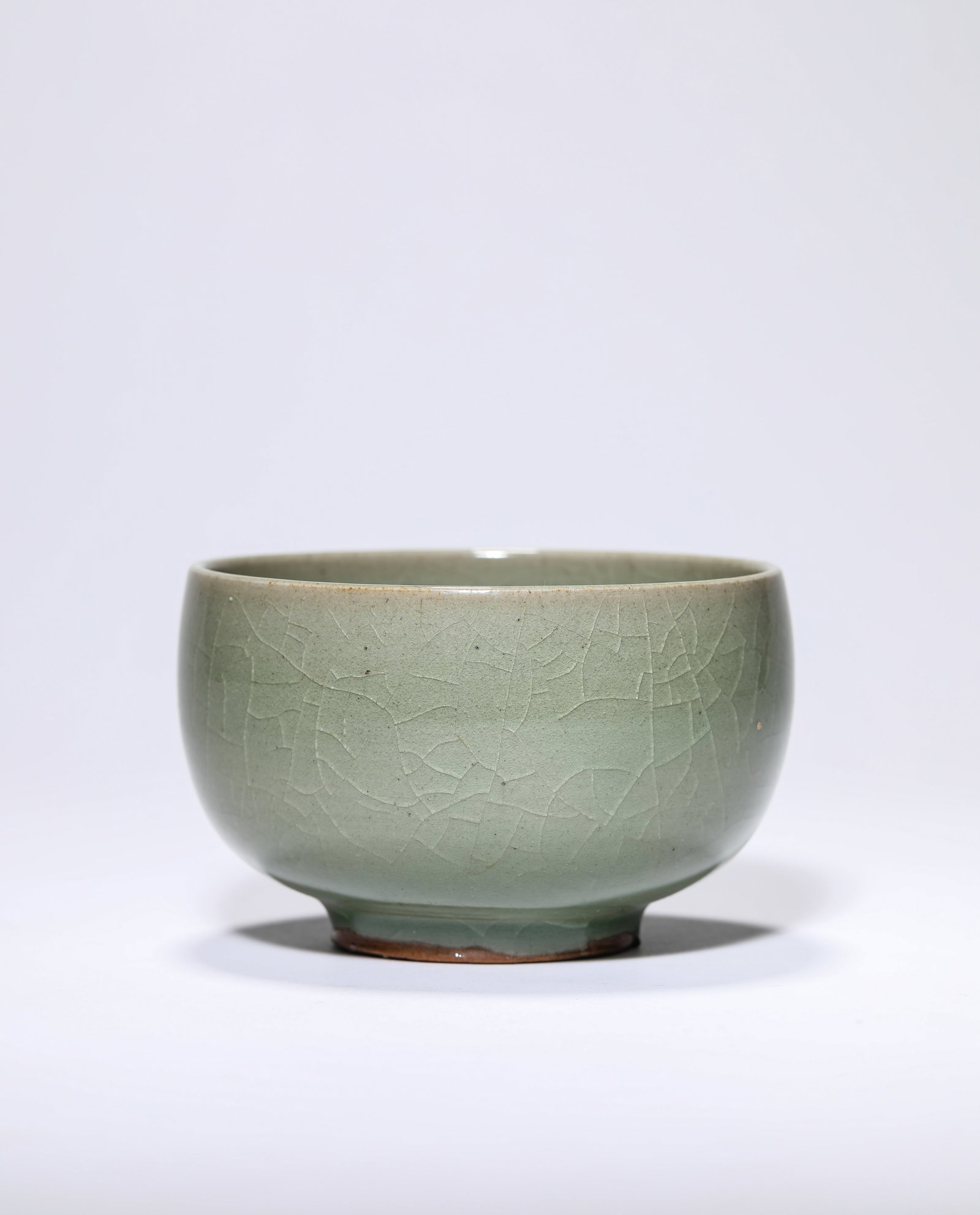 A CELADON-GLAZED BOWL - 2