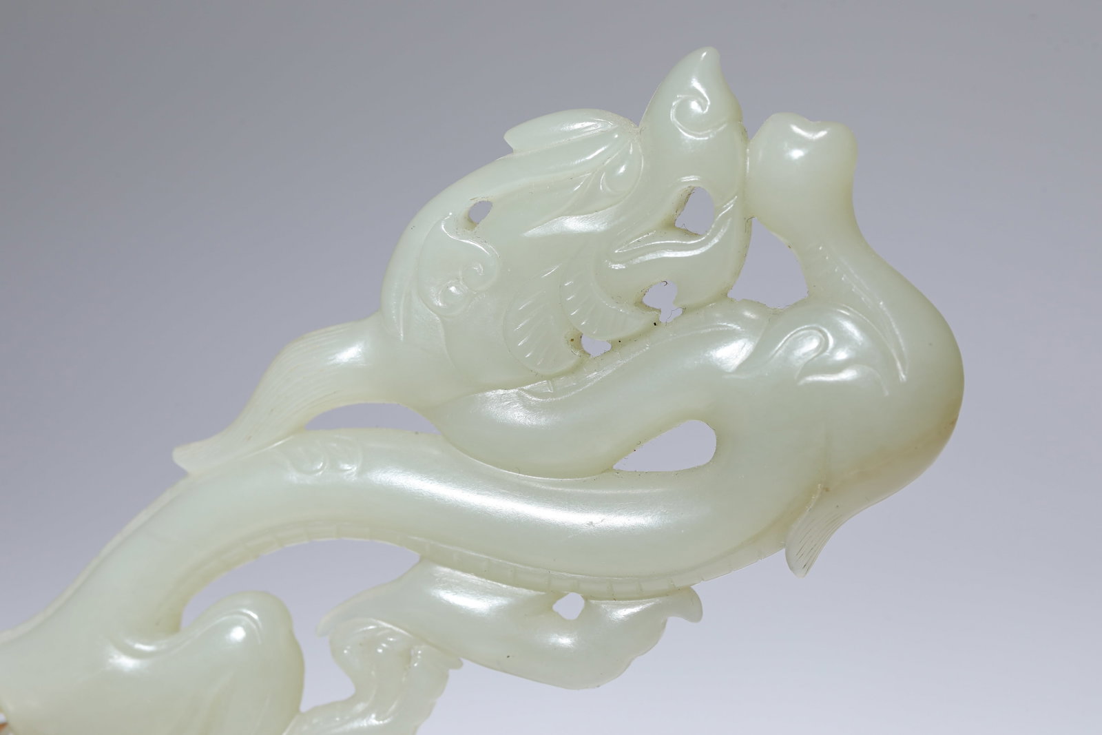 A JADE ‘DRAGON’ ORNAMENT - 4