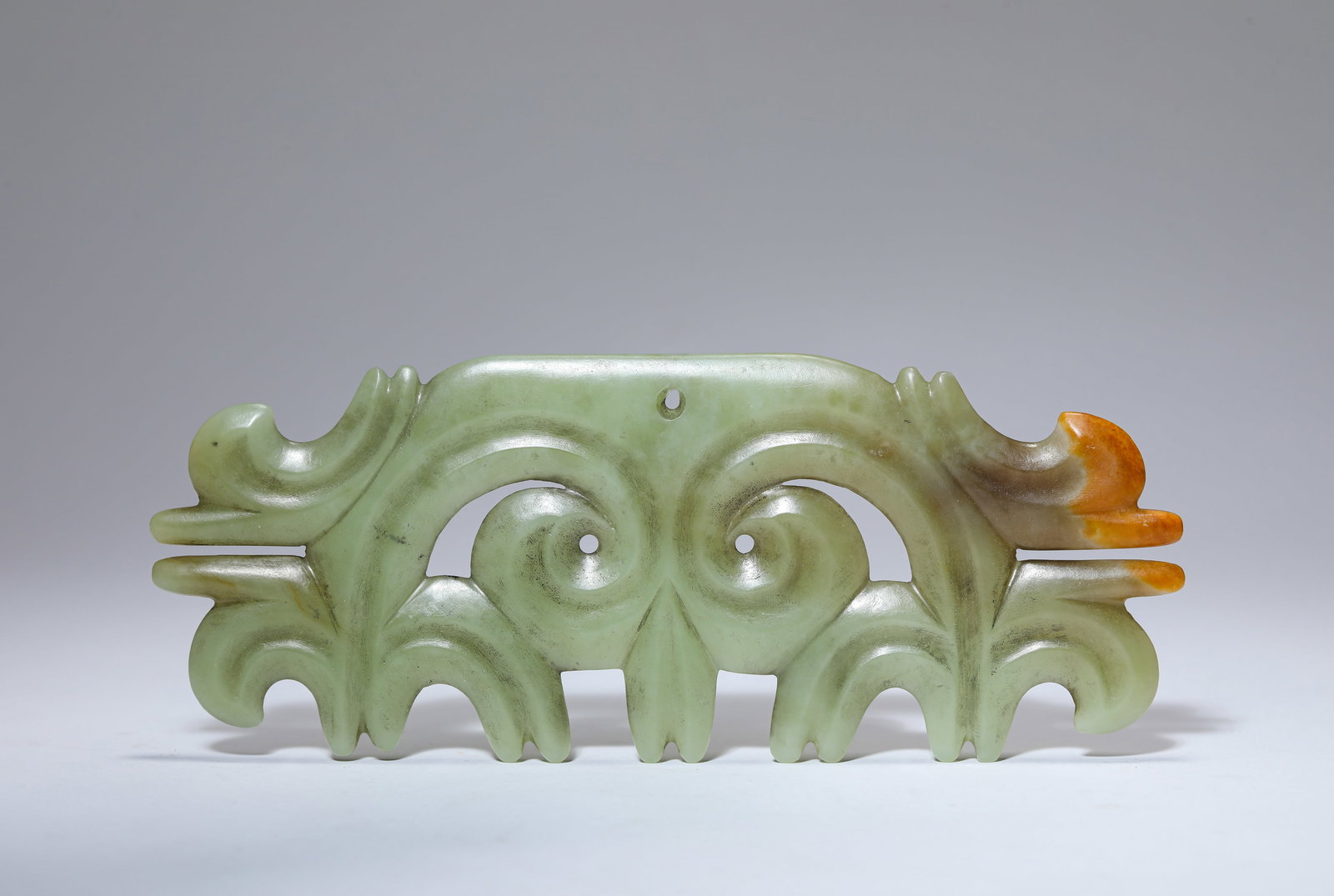 A JADE ‘CLOUD AND HOOK’ PENDANT - 2