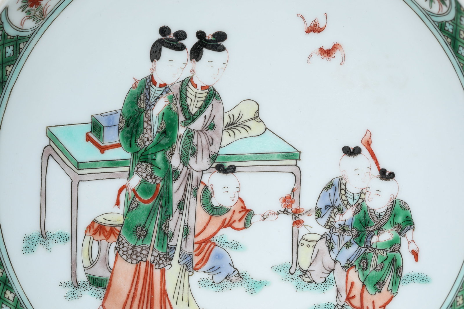 A WUCAI 'FIGURAL' DISH - 2