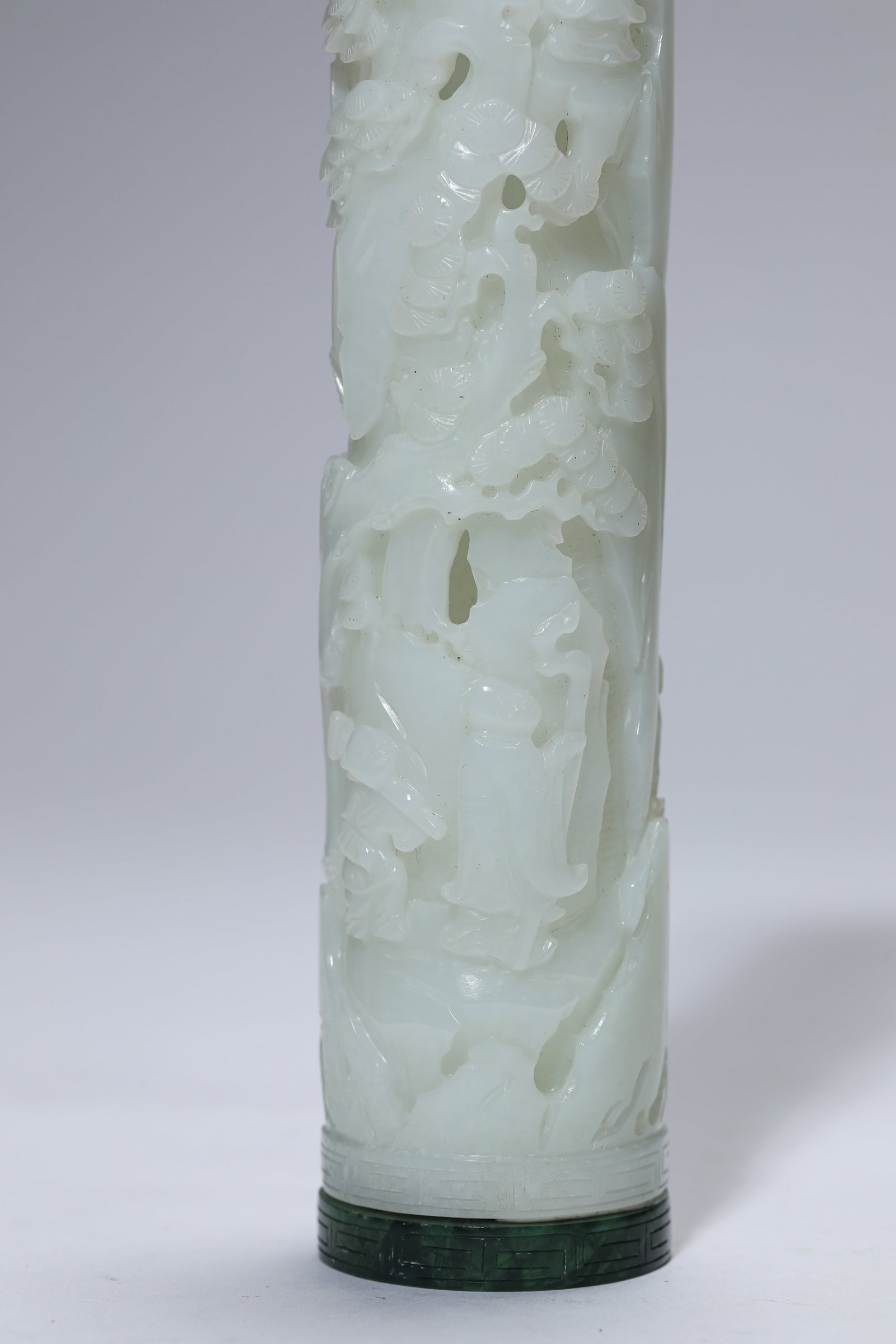 A JADE ‘NARRATIVE SCENE’ INCENSE CONTAINER - 4