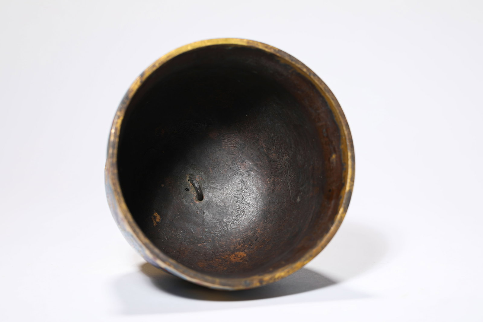 A CLOISONNé ENAMEL RITUAL OBJECT - 7
