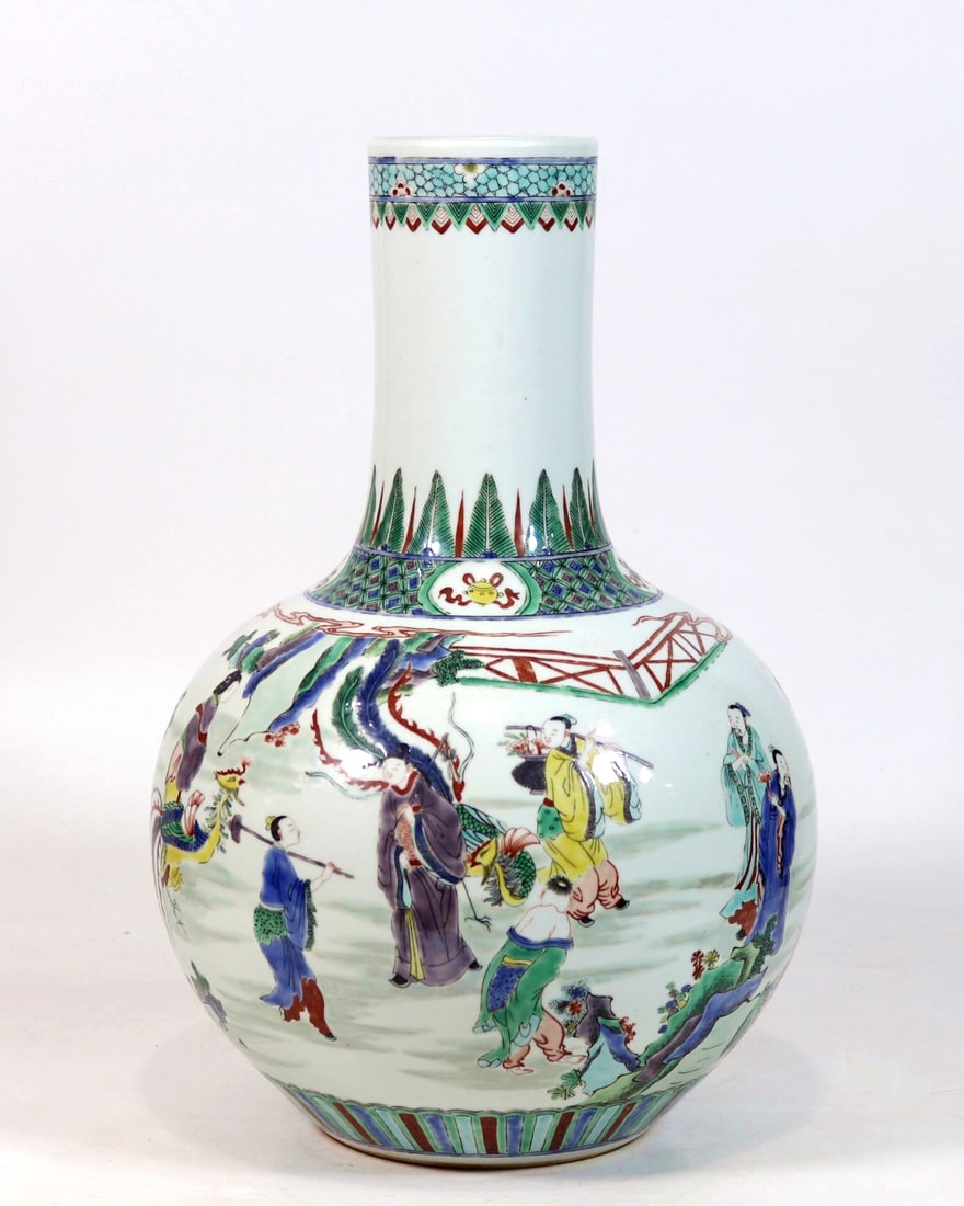 A WUCAI IMMORTALS CONGRATULATING LONGEVITY HEAVENLY SPHERICAL VASE (1 of 9)