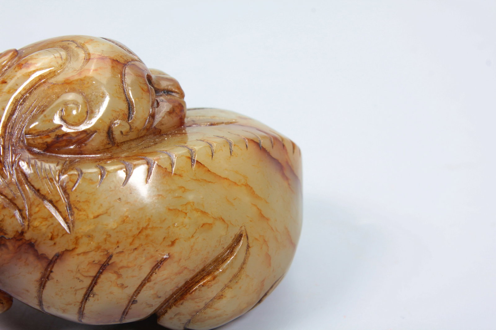 A HETIAN JADE AUSPICIOUS BEAST ORNAMENT - 7