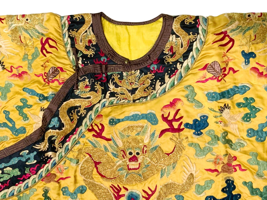 A GOLD THREAD FIVE-CLAW DRAGON ROBE - 6