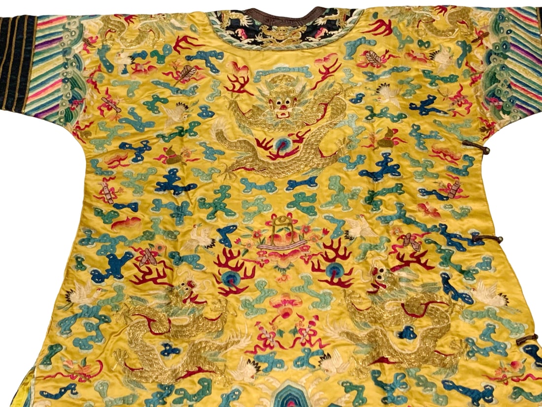 A GOLD THREAD FIVE-CLAW DRAGON ROBE - 7