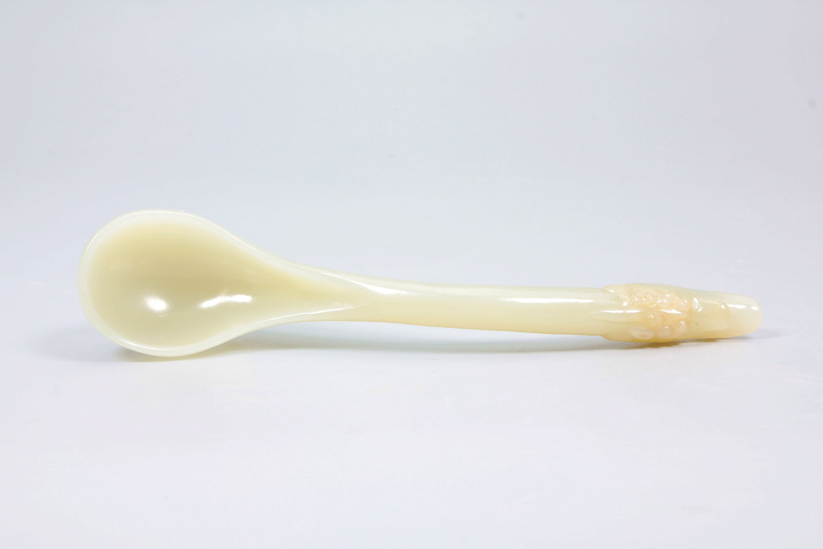 A HETIAN JADE DRAGON HEAD SPOON - 4