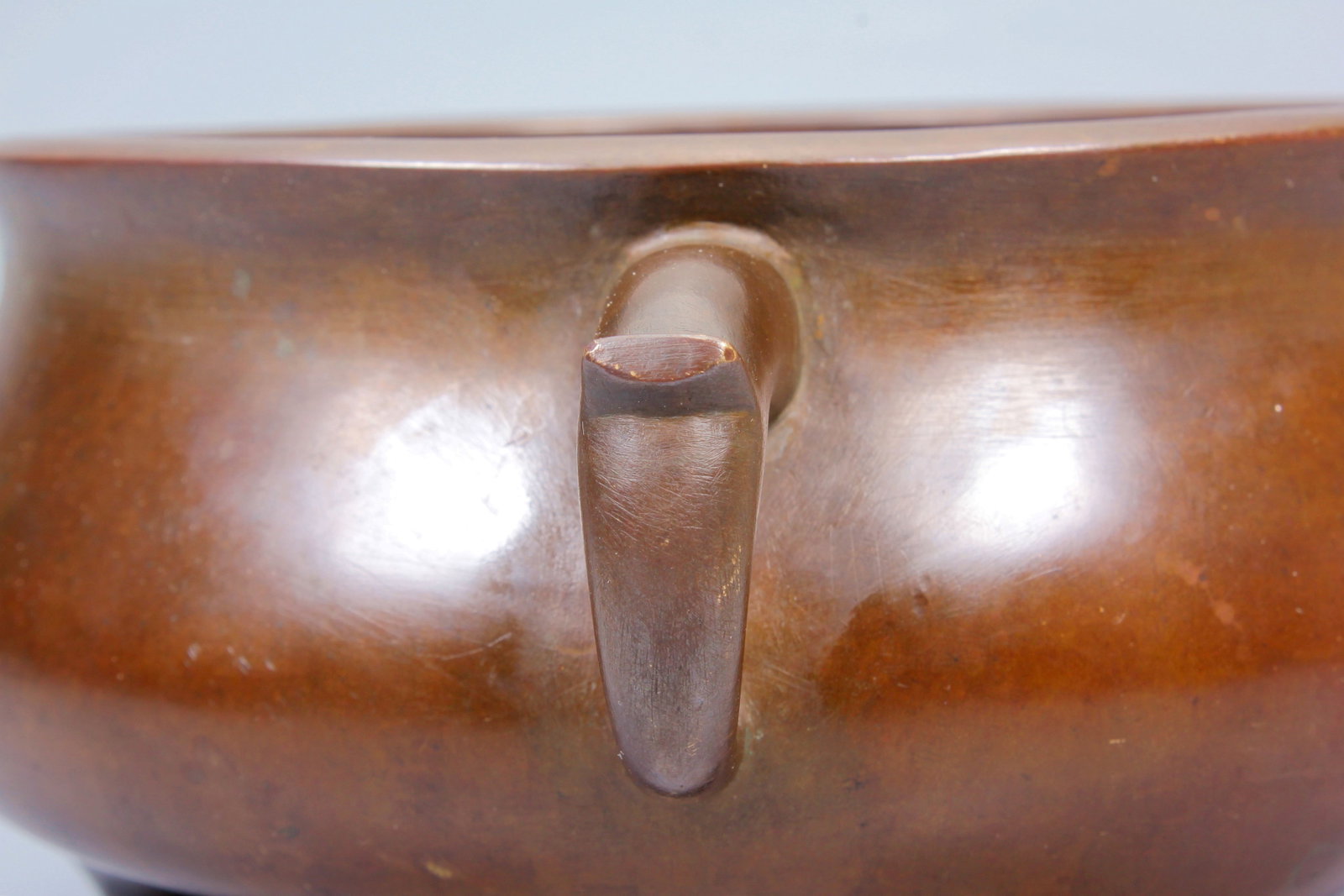 A BRONZE SUTRA WEIGHT CENSER - 4
