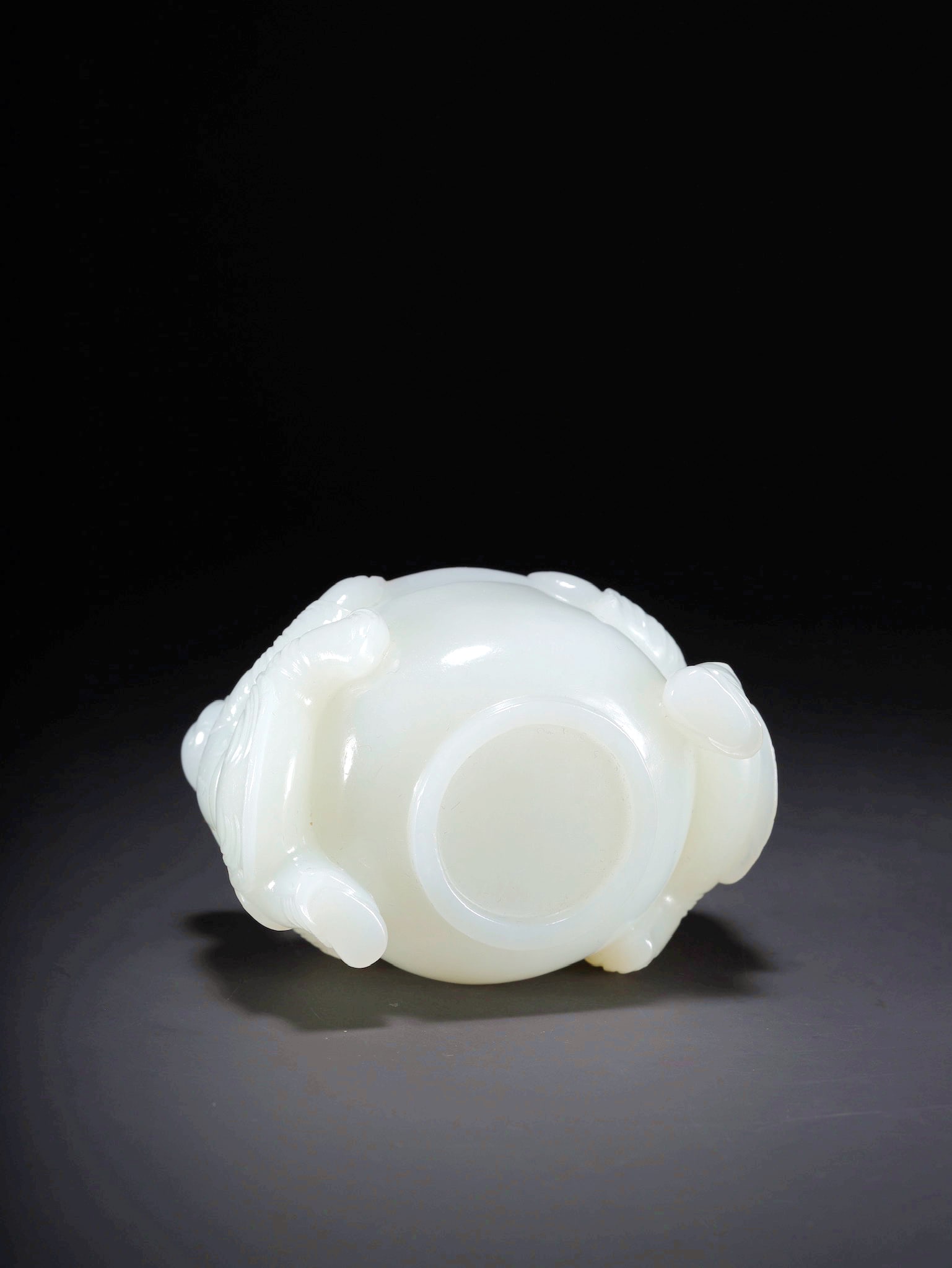 A HETIAN JADE DOUBLE-CHILD EAR CUP - 6