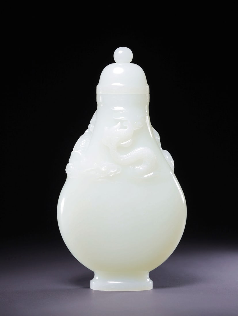 A HETIAN WHITE JADE DRAGON PATTERN VASE - 2