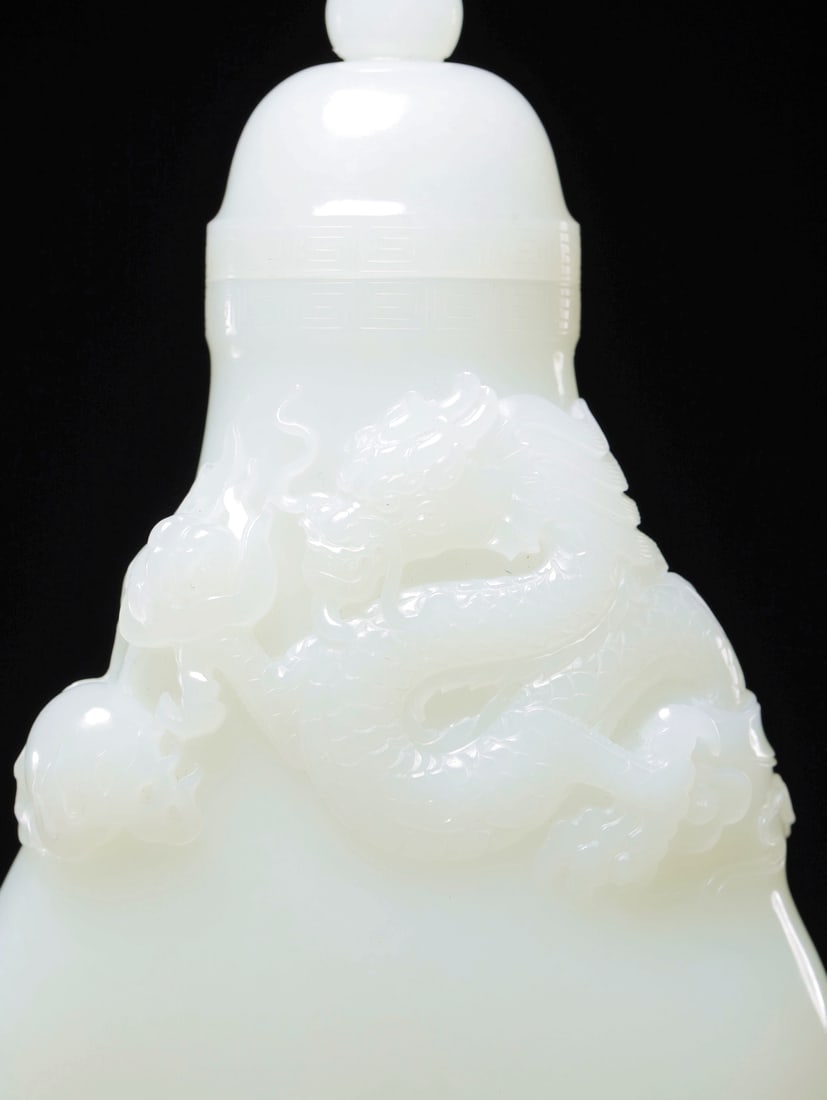 A HETIAN WHITE JADE DRAGON PATTERN VASE - 8