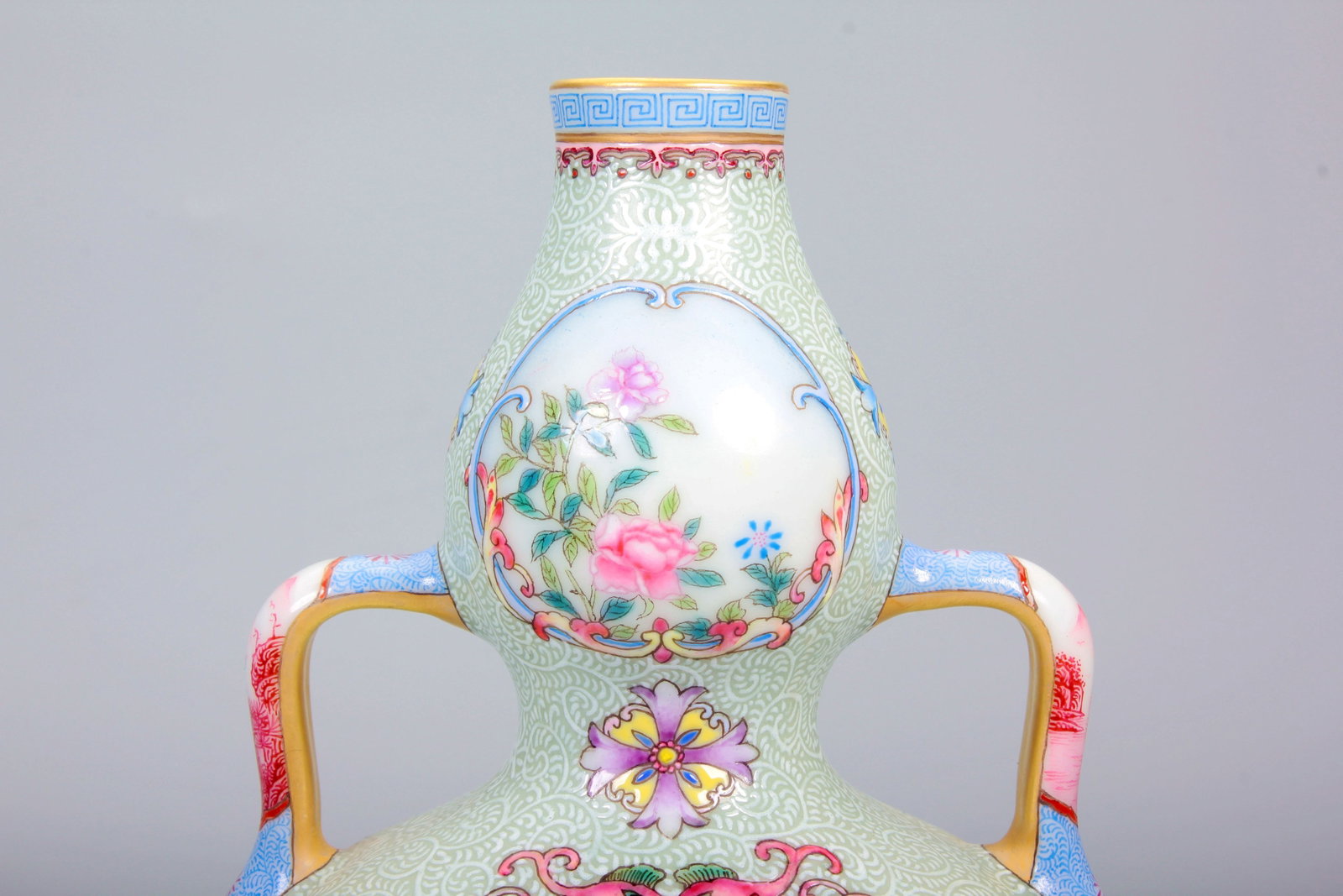 A ENAMEL FLASK OPENWORK FIGURE RUYI DOUBLE-GOURD VASE - 2