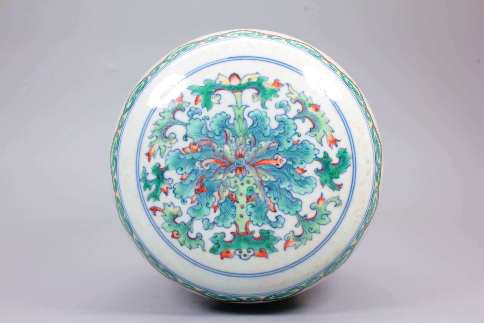 A DOUCAI FLOWER PATTERN EMBROIDERED STOOL - 6