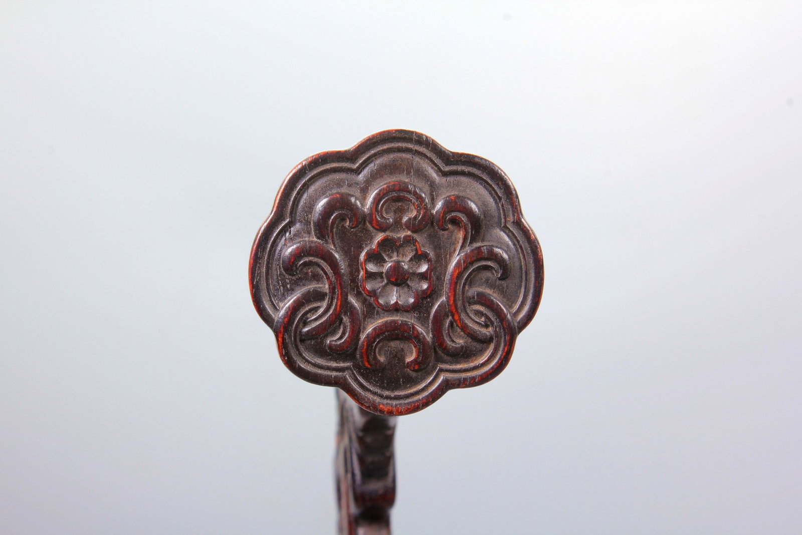 A ZITAN DRAGON PATTERN WOOD STAND PAIR - 8