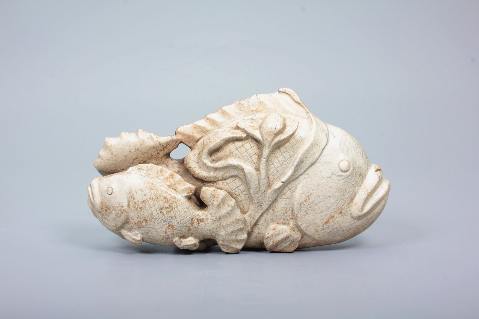 A HIGH ANCIENT JADE FISH ORNAMENT: A HIGH ANCIENT JADE FISH ORNAMENT H:7.7CM,L:4CM,W:14.4CM