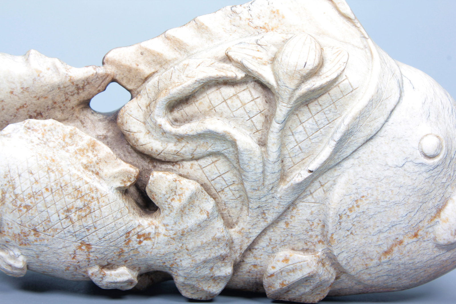 A HIGH ANCIENT JADE FISH ORNAMENT - 4