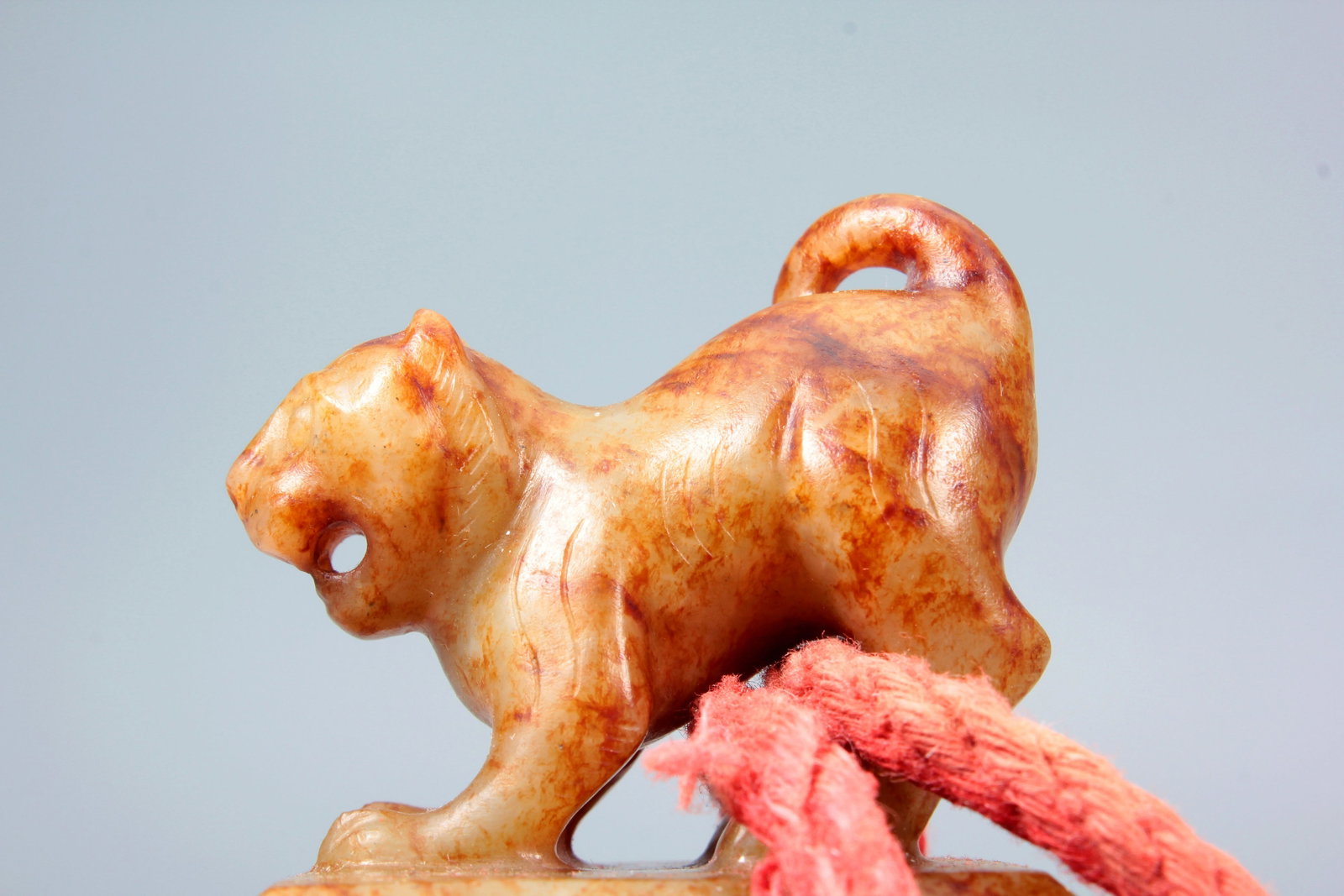 A HETIAN JADE TIGER KNOB SEAL - 10