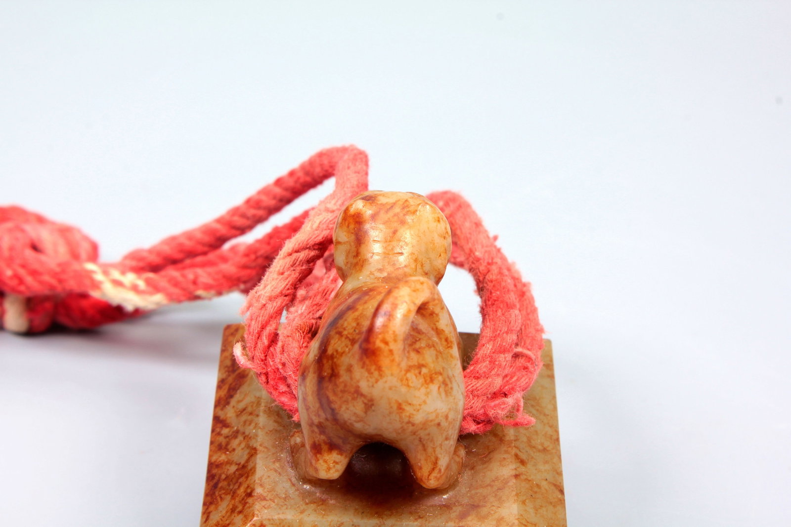 A HETIAN JADE TIGER KNOB SEAL - 7