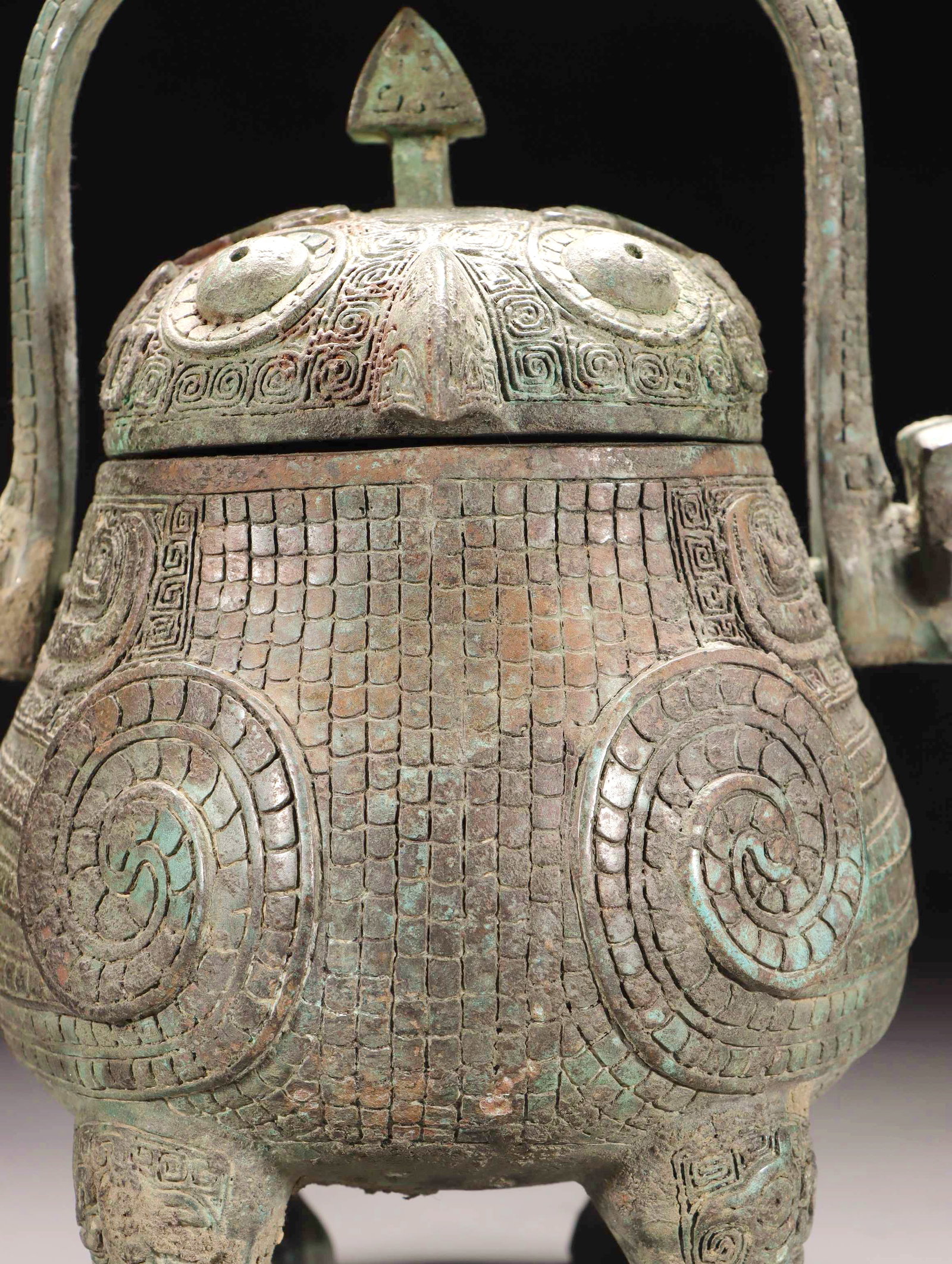 A BRONZE BIRD-SHAPED YOU VESSEL WITH LOOP HANDLE - 2