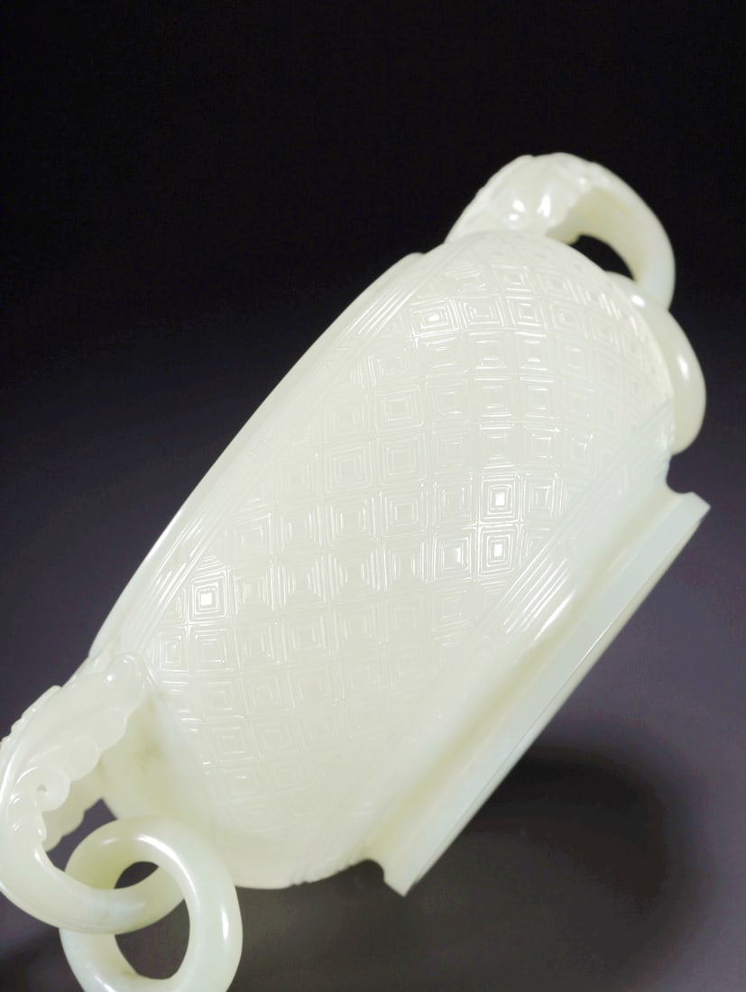 A HETIAN JADE PASSIONFLOWER PATTERN LOOSE RING CENSER - 10