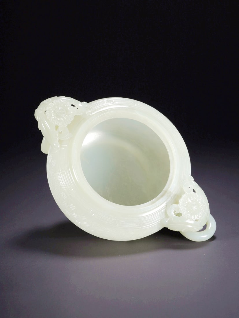 A HETIAN JADE PASSIONFLOWER PATTERN LOOSE RING CENSER - 5
