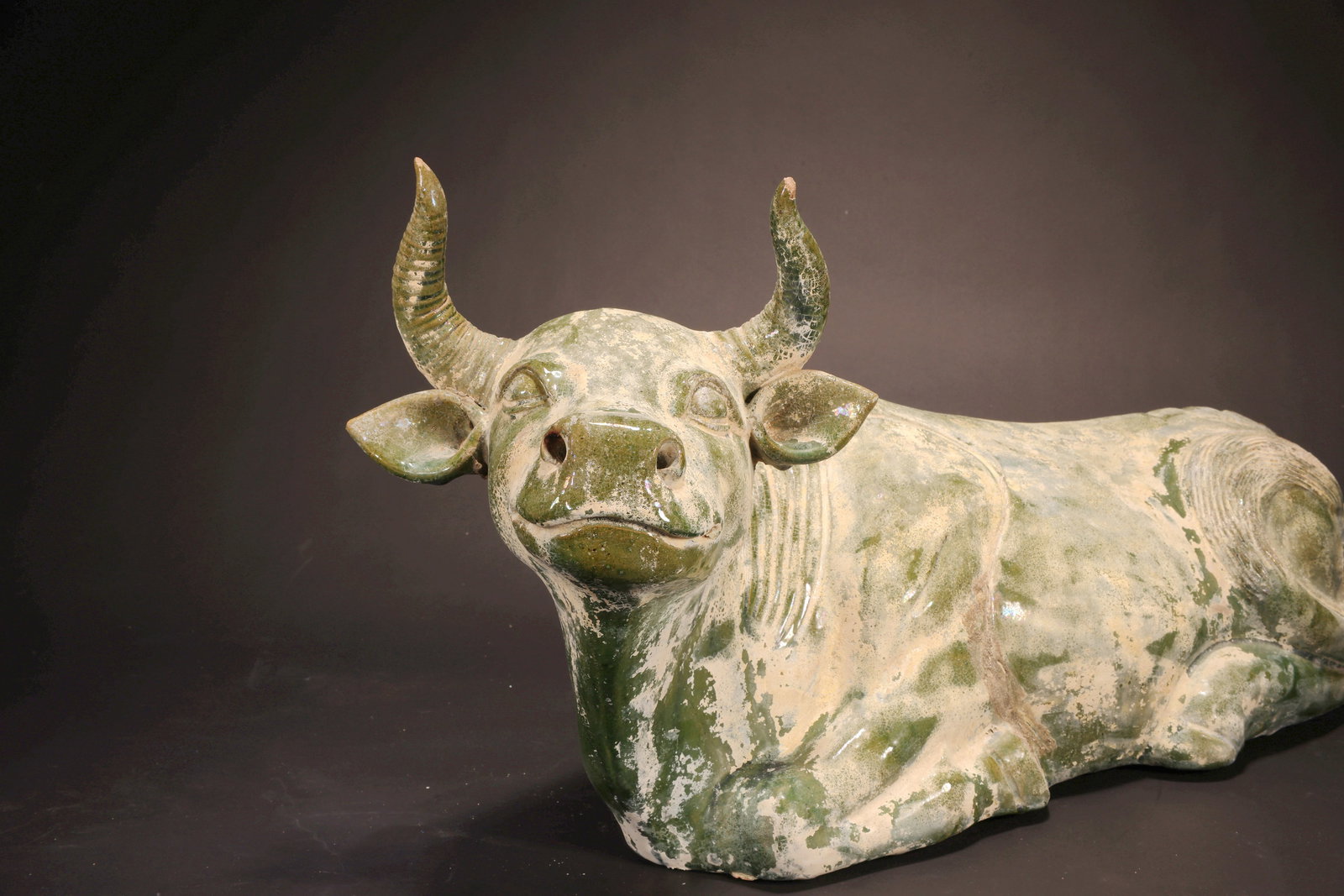 A GREEN GLAZED POTTERY OX - 3