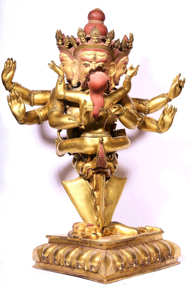 A GILT BRONZE FIGURE OF VAJRAKILAYA YABYUM: A GILT BRONZE FIGURE OF VAJRAKILAYA YABYUM H:71CM,L:50CM,W:48CM,26650G