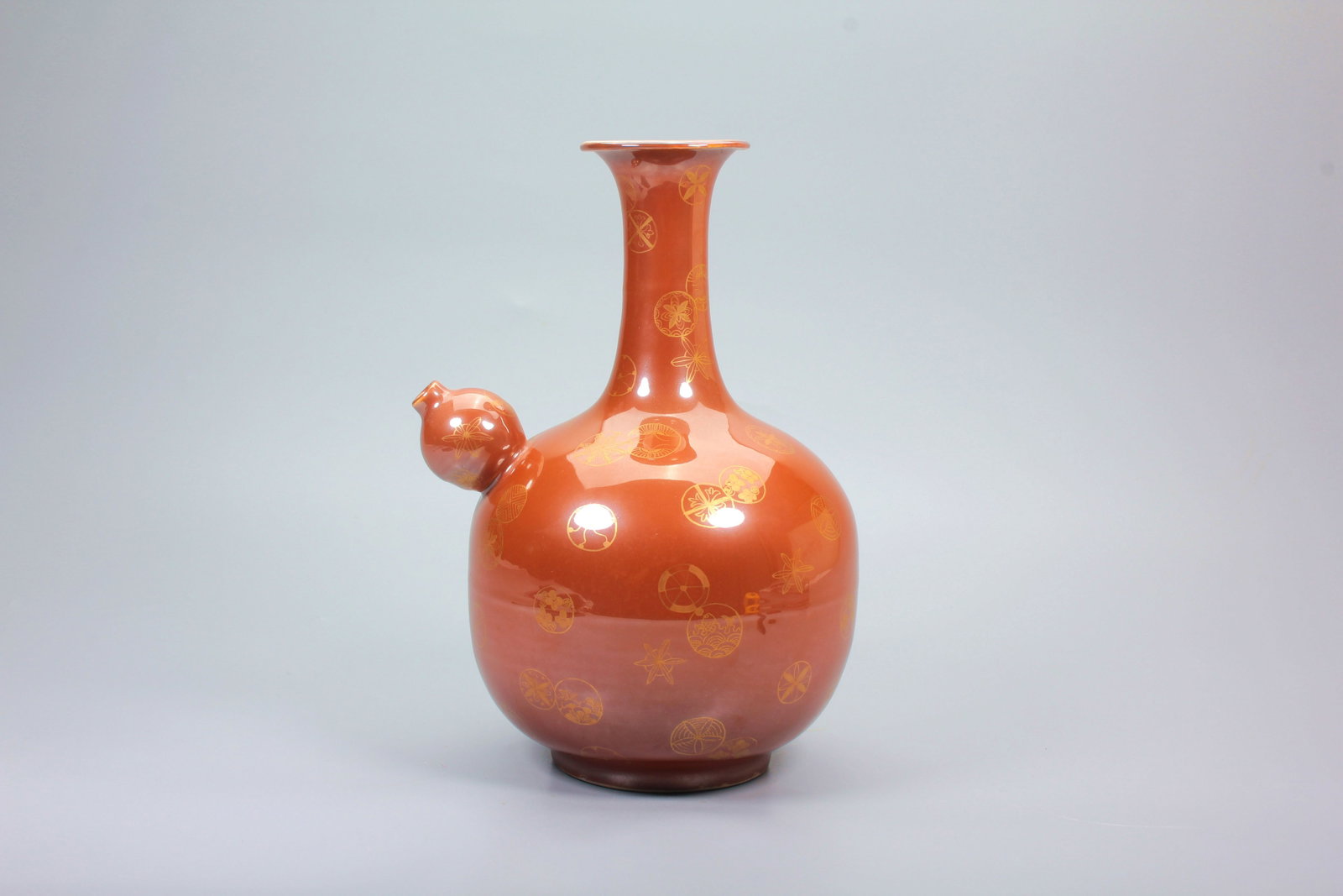 A PURPLE-GOLD GLAZE PEELED BALL PATTERN KUNDIKA WATER VESSEL: A PURPLE-GOLD GLAZE PEELED BALL PATTERN KUNDIKA WATER VESSEL H:24CM,W:17CM