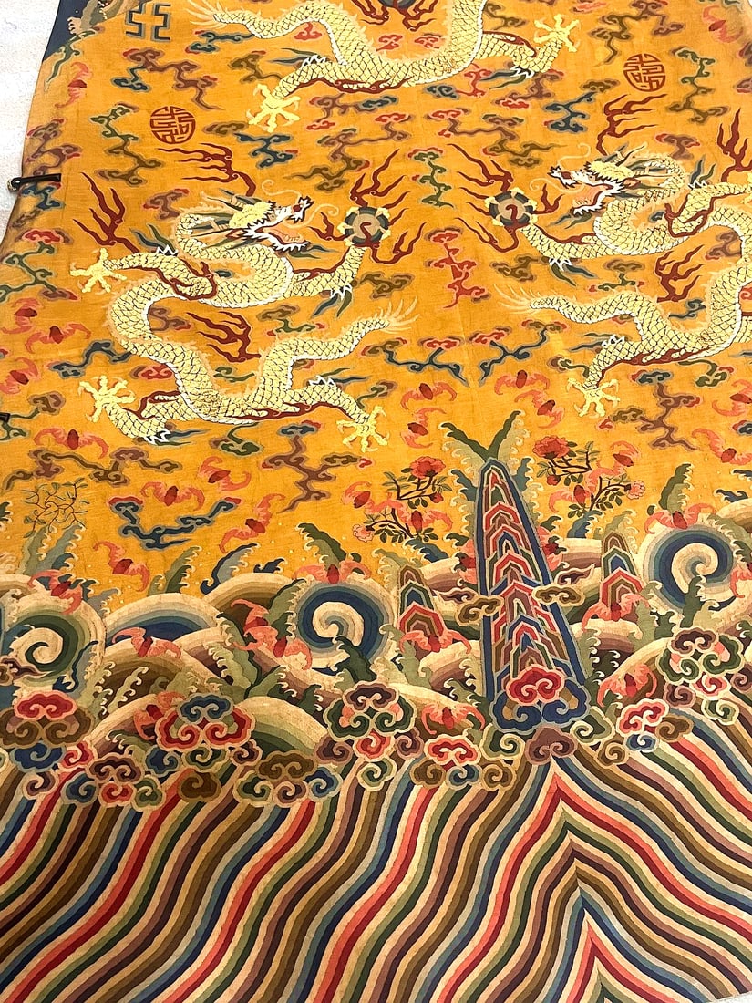 A GOLDEN THREAD FIVE-CLAWED DRAGON ROBE - 3