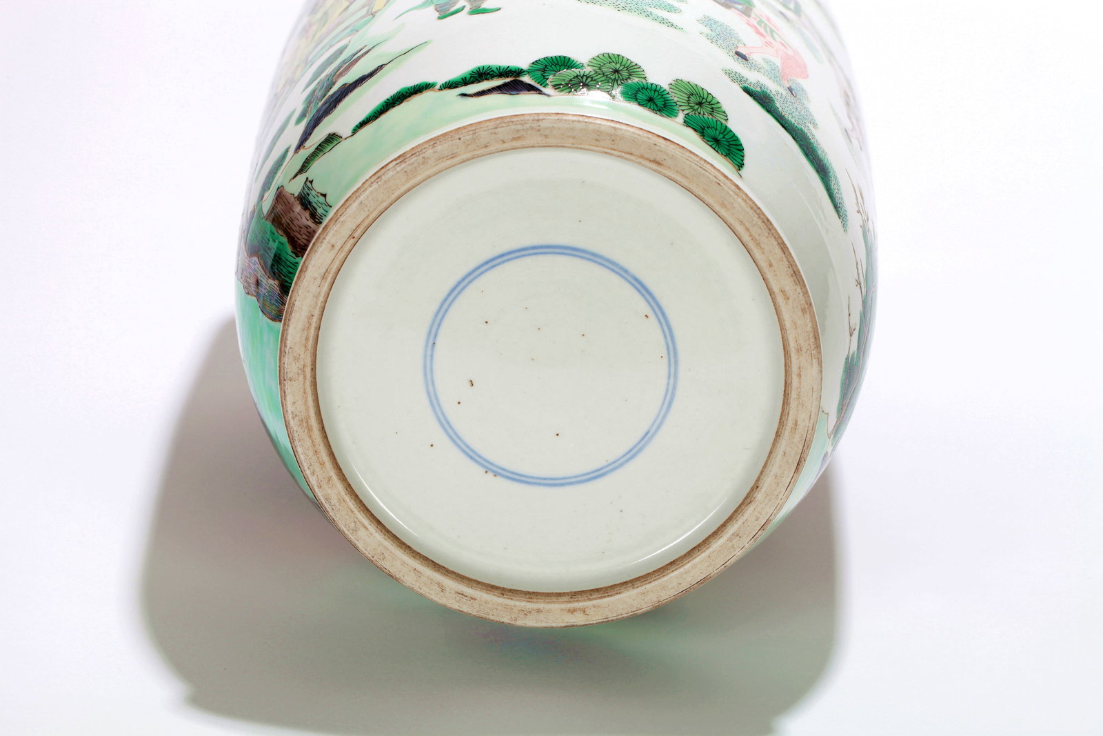 A WUCAI FIGURE RIBBED VASE - 15