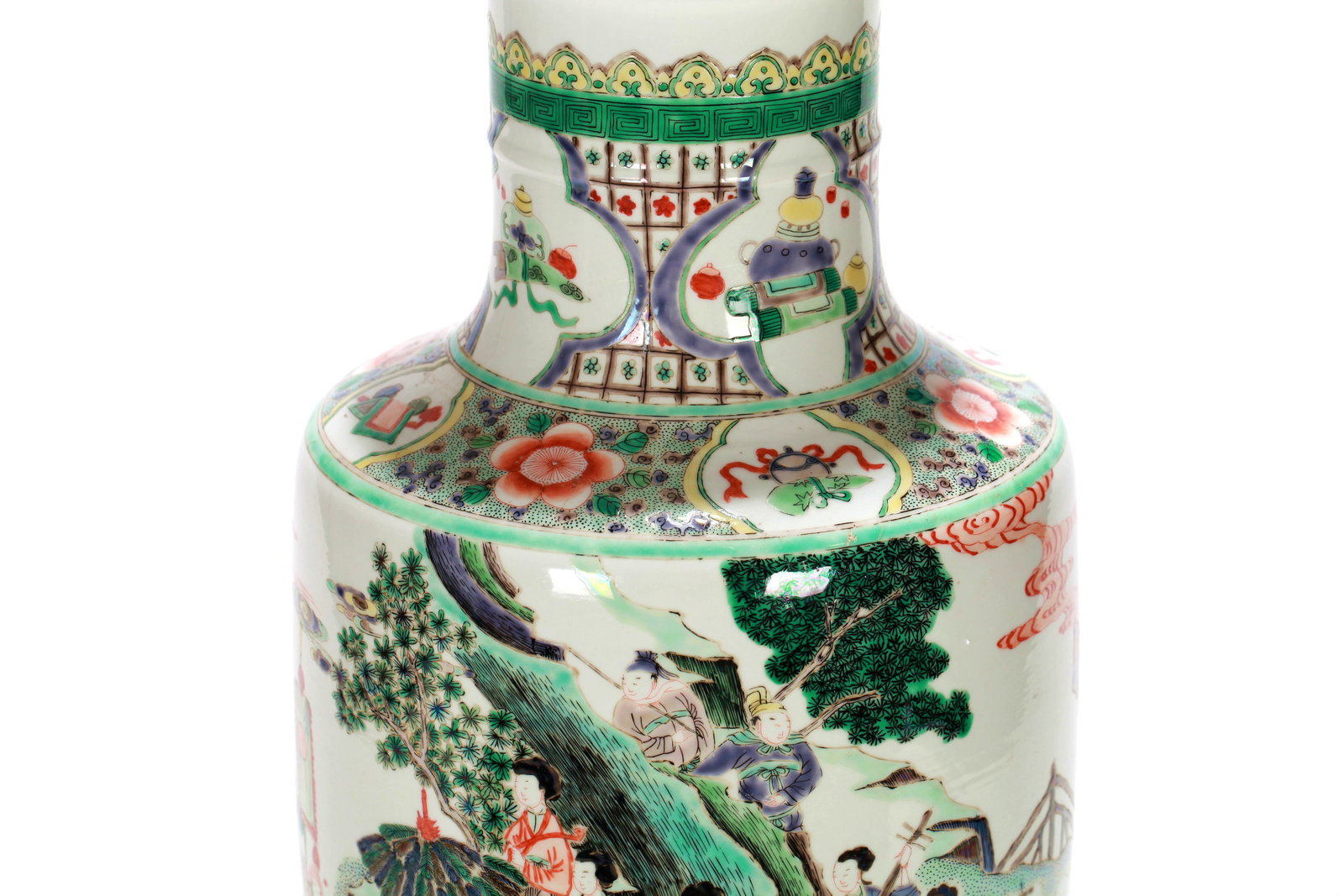 A WUCAI FIGURE RIBBED VASE - 17