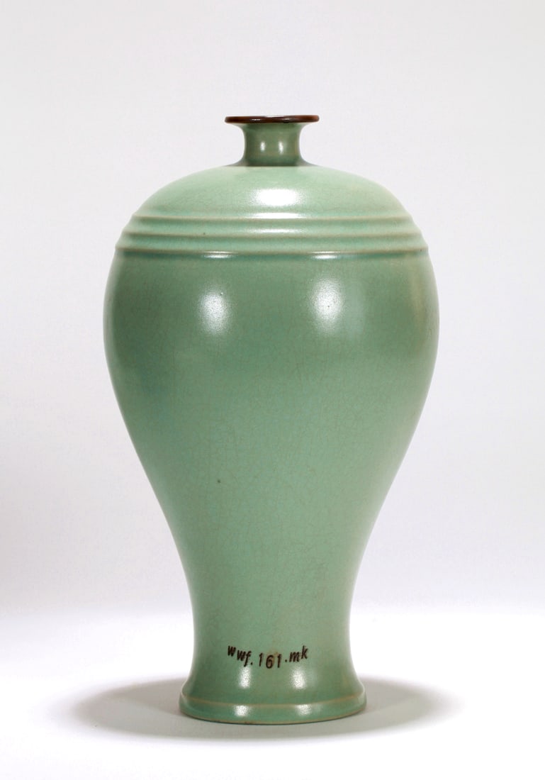 A RU KILN VASE?MEI - 4