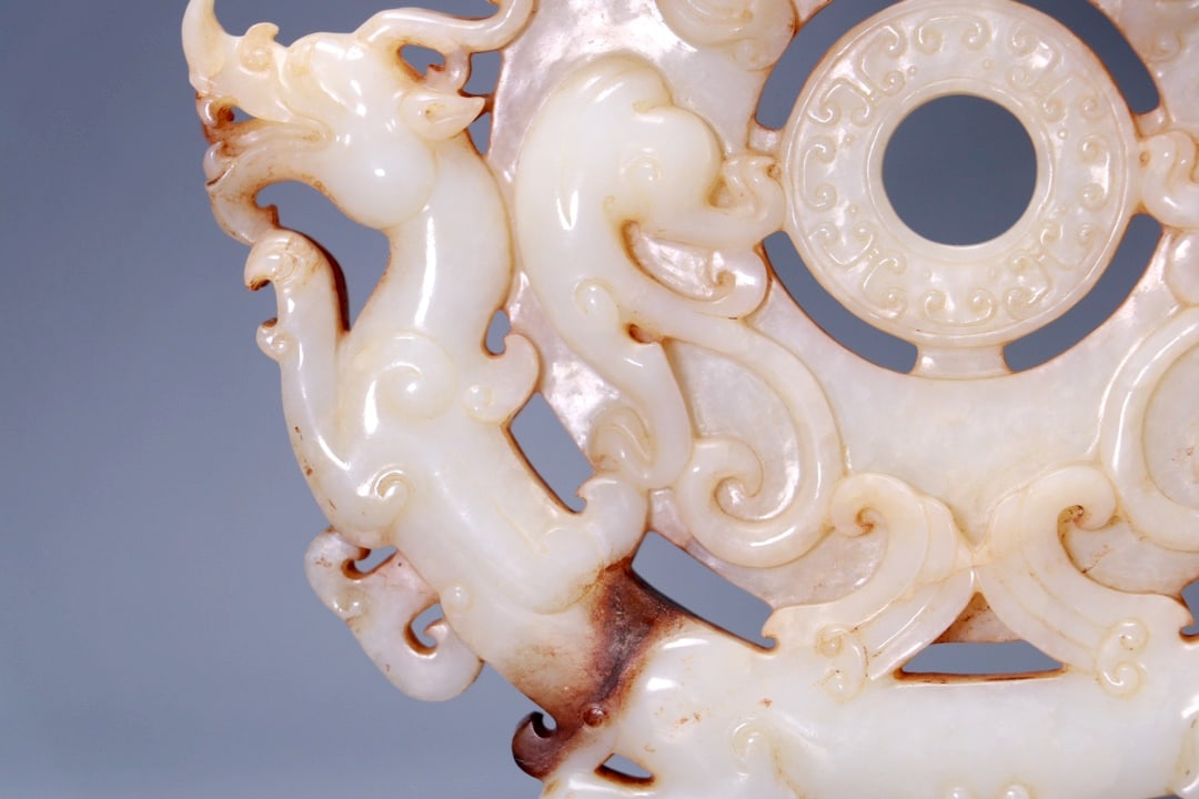 A HETIAN JADE DRAGON PATTERN DISC - 3