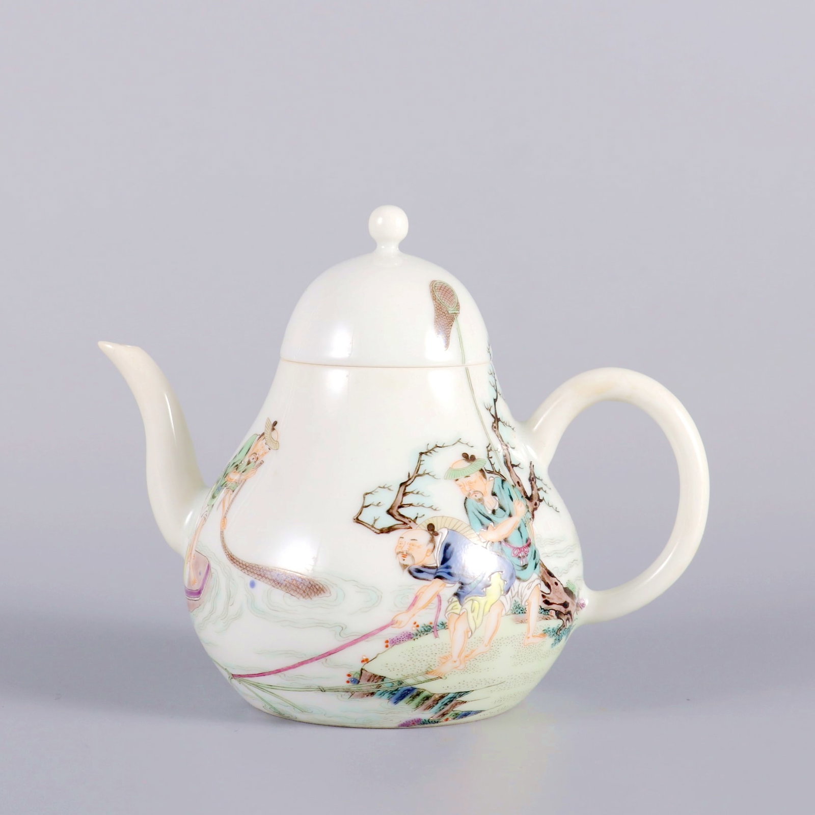 A FAMILLE ROSE FISHERMAN'S JOY PEAR-SHAPED TEAPOT: A FAMILLE ROSE FISHERMAN'S JOY PEAR-SHAPED TEAPOT H:9.8CM,D:12CM