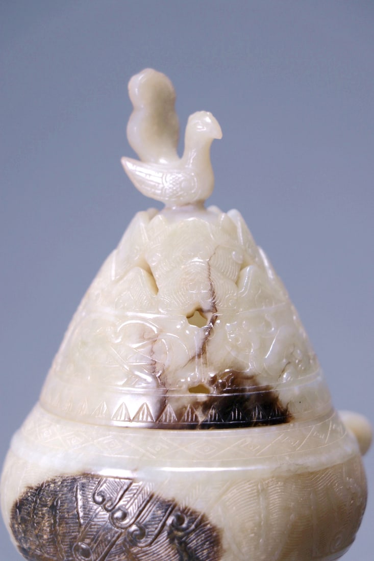 A HETIAN JADE BEAST PATTERN FIGURAL BOSHAN CENSER - 4
