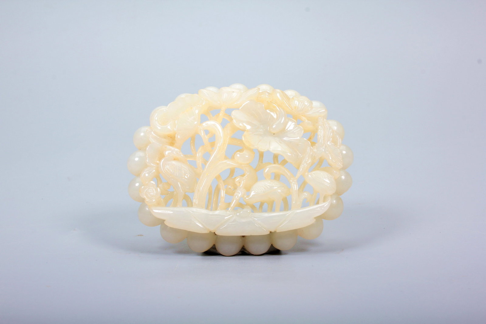A HETIAN JADE HIGHER AND HIGHER RANK ORNAMENT: A HETIAN JADE HIGHER AND HIGHER RANK ORNAMENT H:7.1CM,W:8.7CM