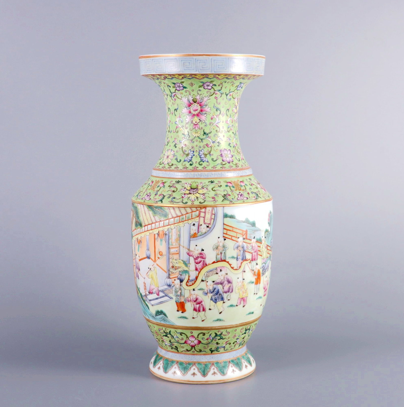A FAMILLE ROSE HUNDRED BOYS SPRING FAN-MOUTHED VASE: A FAMILLE ROSE HUNDRED BOYS SPRING FAN-MOUTHED VASE H:33CM,D:14.5CM