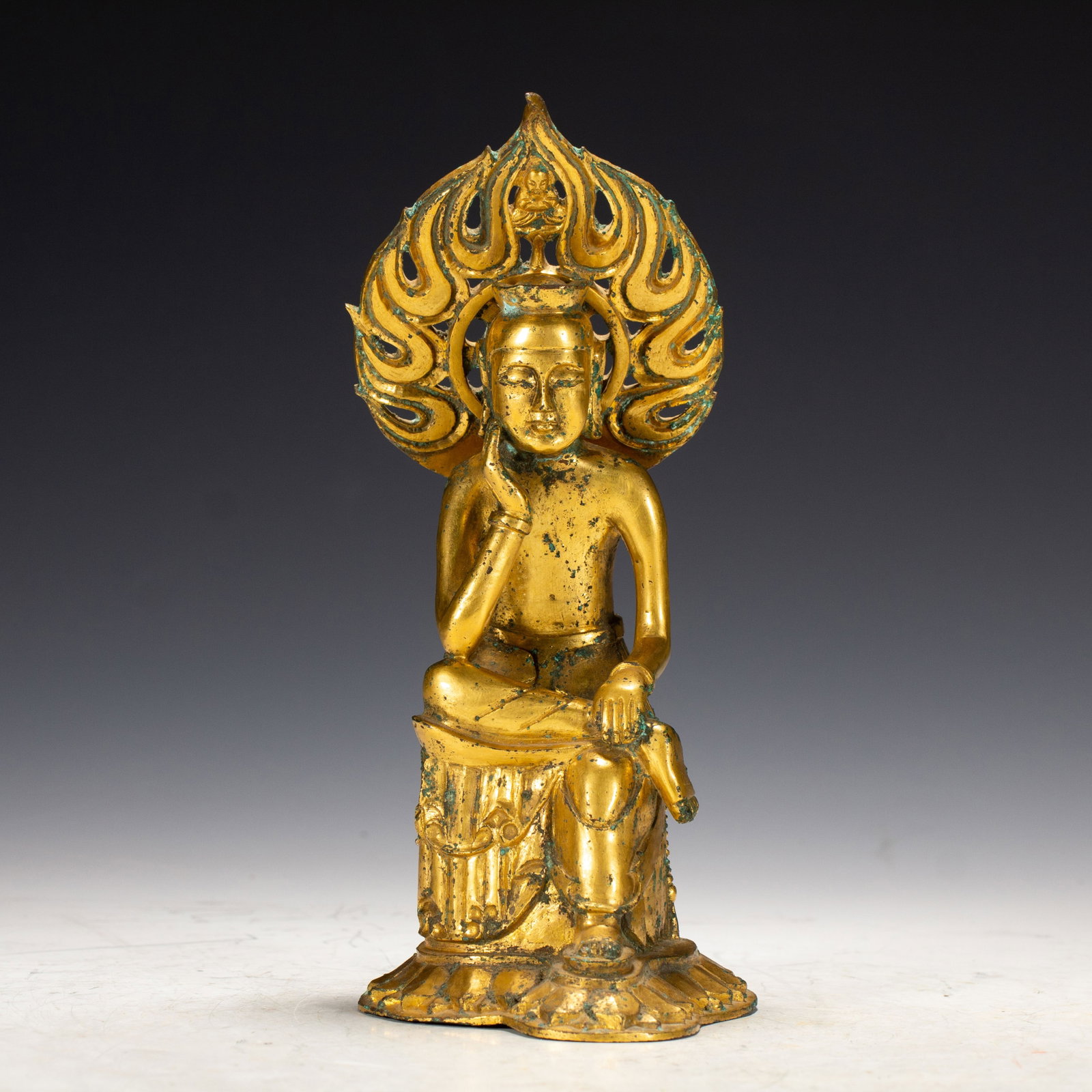 A Chinese Gilt Bronze Seated Buddha Statue: A Chinese Gilt Bronze Seated Buddha Statue (11 x 9 x 21cm,Weight 1090g)