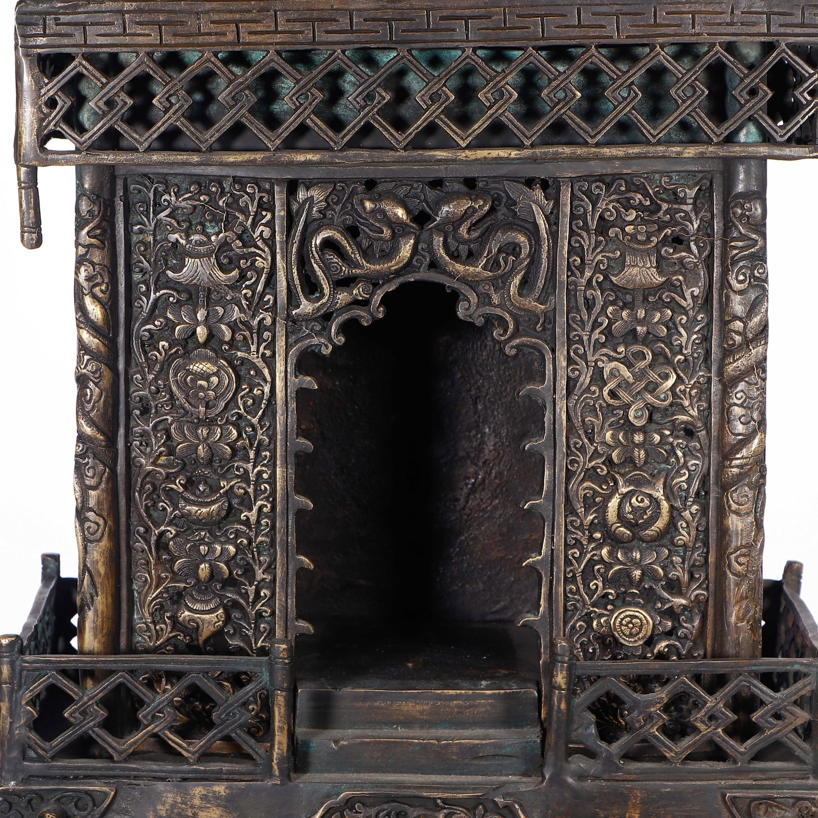 A CHINESE BRONZE BUDDHIST SHRINE - 3