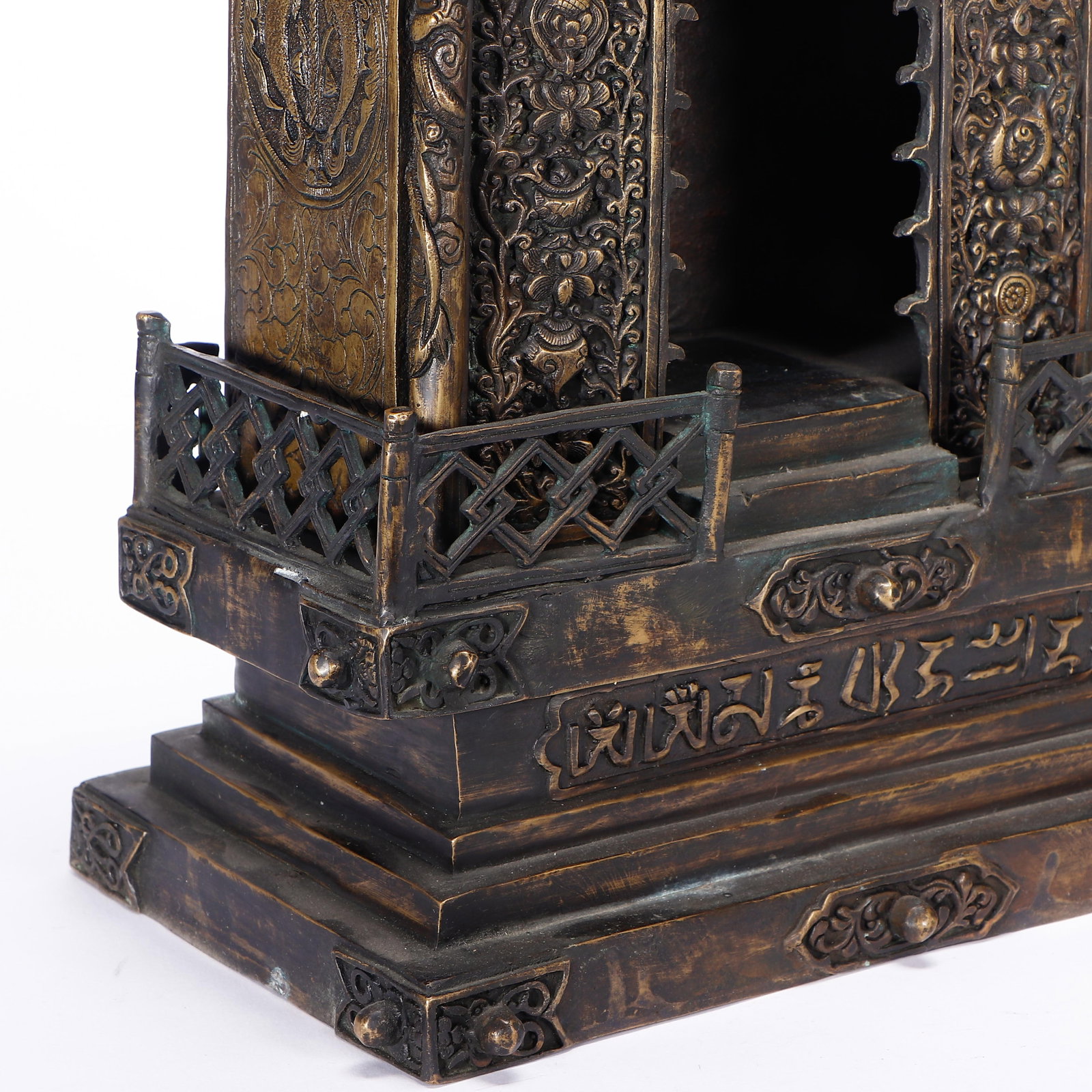 A CHINESE BRONZE BUDDHIST SHRINE - 6
