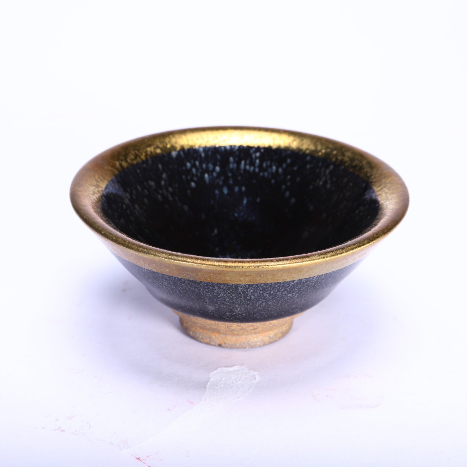 A Chinese Jian Ware Tea Bowl with Gilt Rim: A Chinese Jian Ware Tea Bowl with Gilt Rim (10.3 x 10.3 x 4.5cm,Weight 160g)