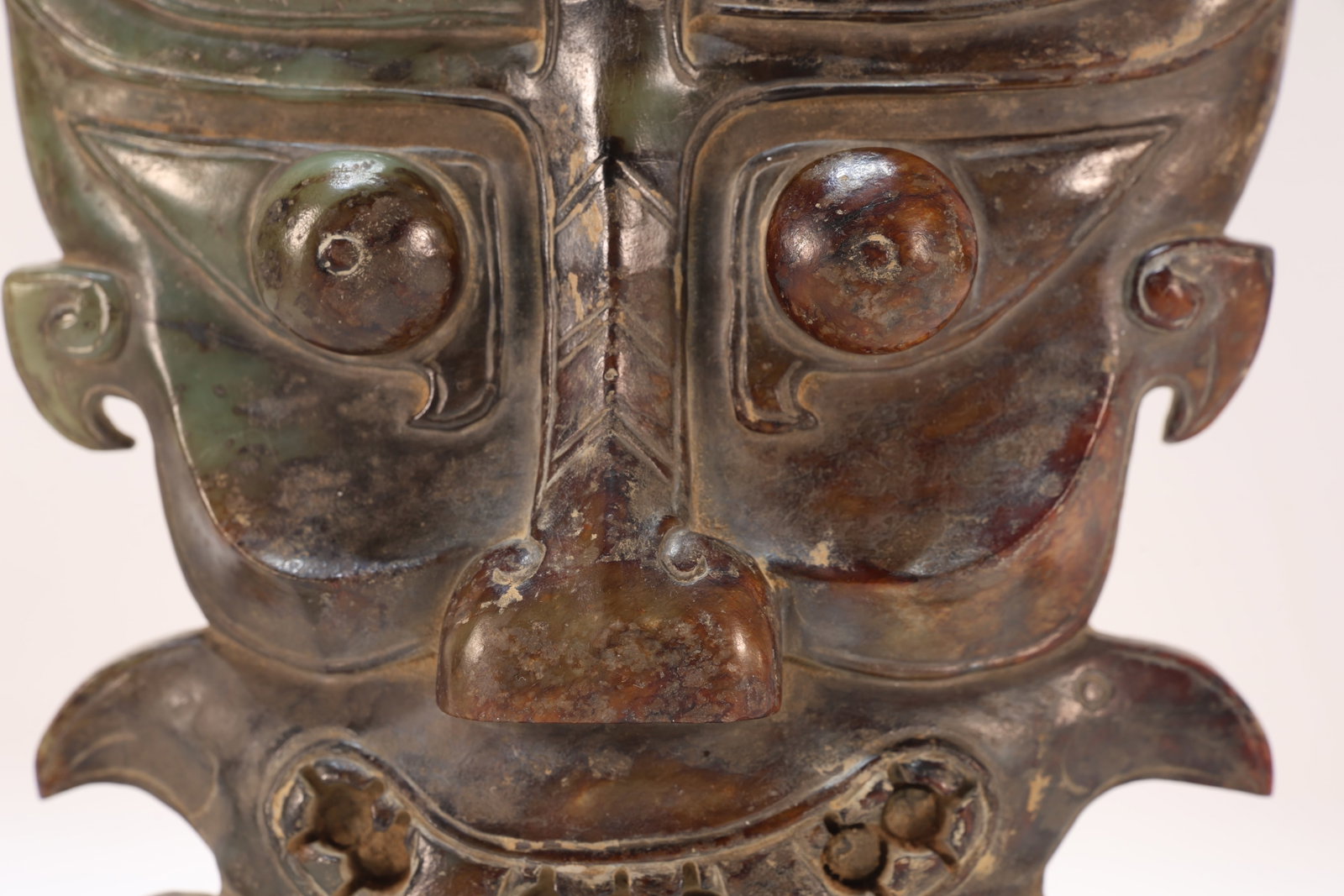 A Jade Carved Beast Face Pattern Figure - 3