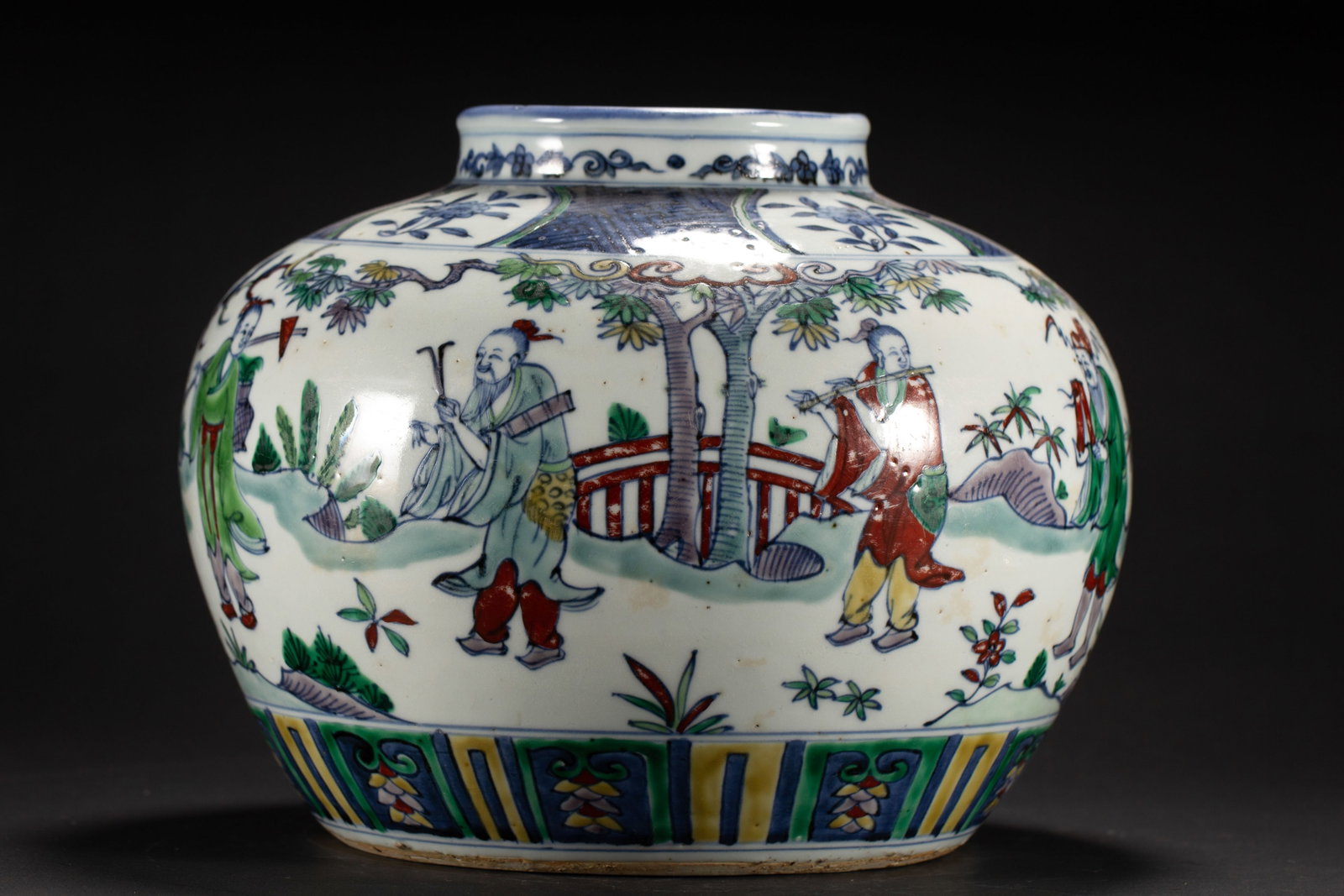 A Chinese Wucai Figural Jar - 5